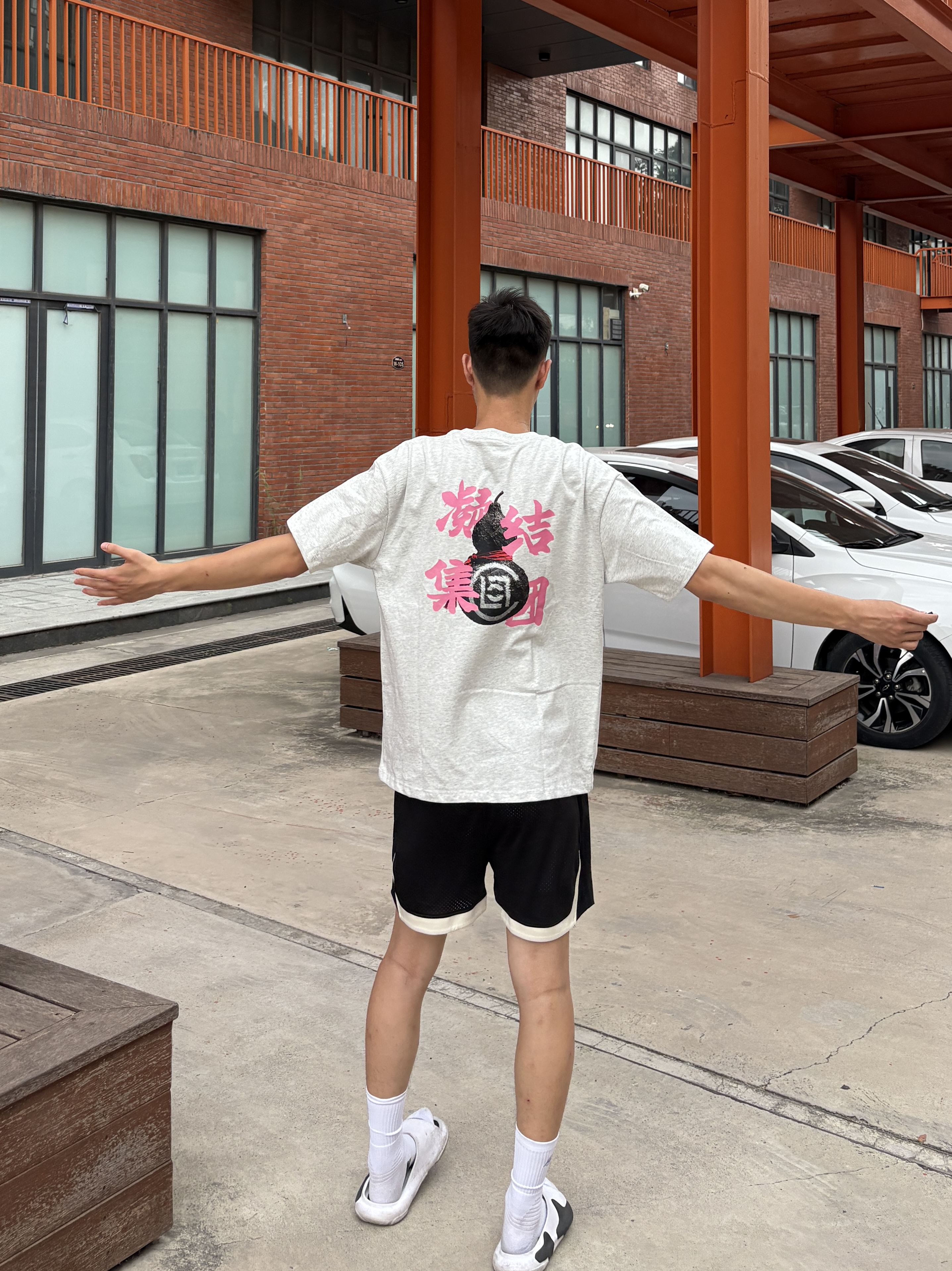 白粉的短袖真的很舒服
