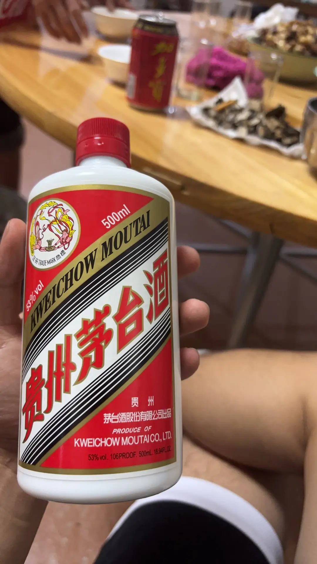 打完篮球 跟兄弟几人小酌一下 聊聊青春