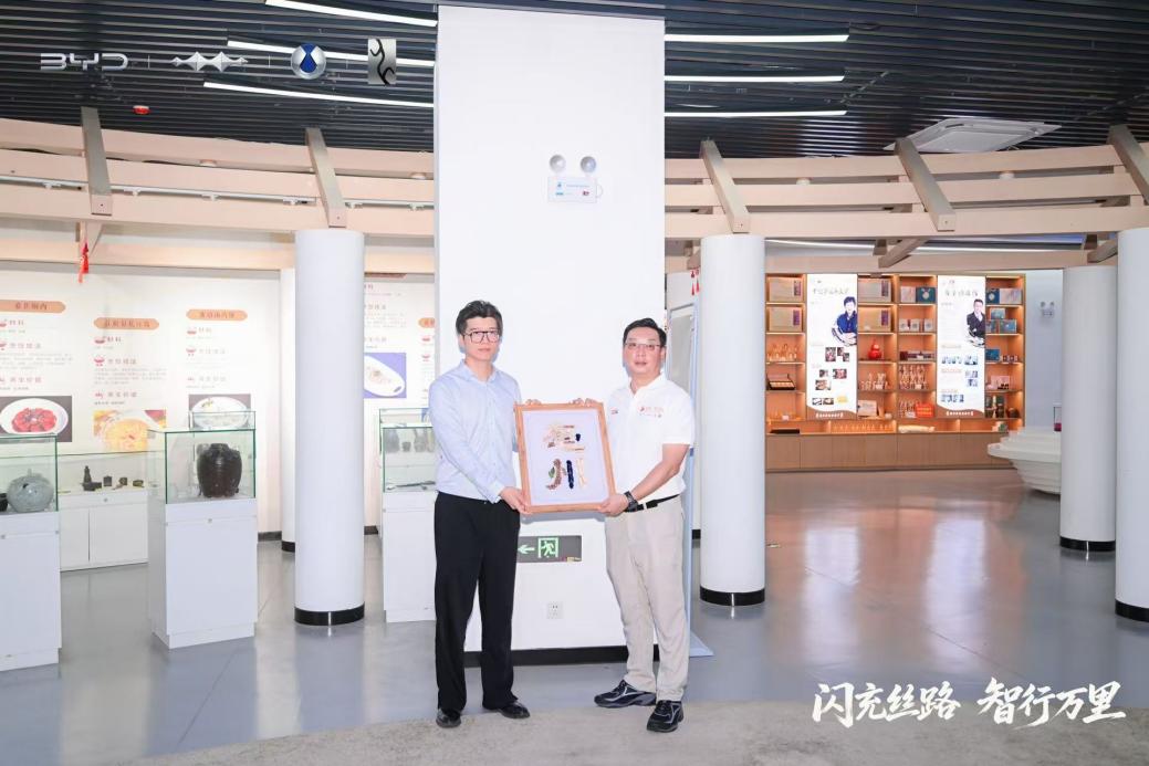 闪充智行山海,比亚迪续写丝路新章