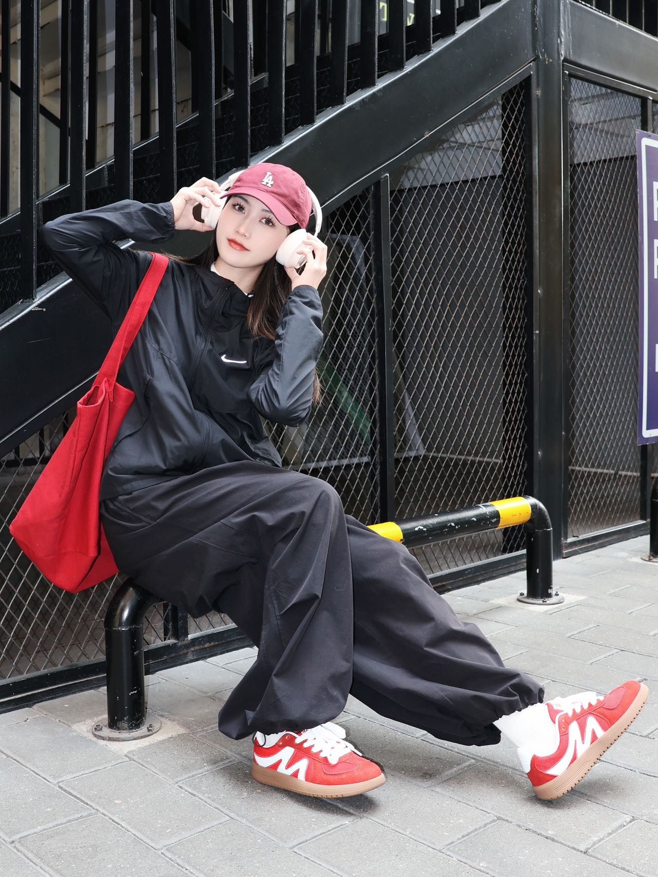 OOTD ALL BLACK➕RED