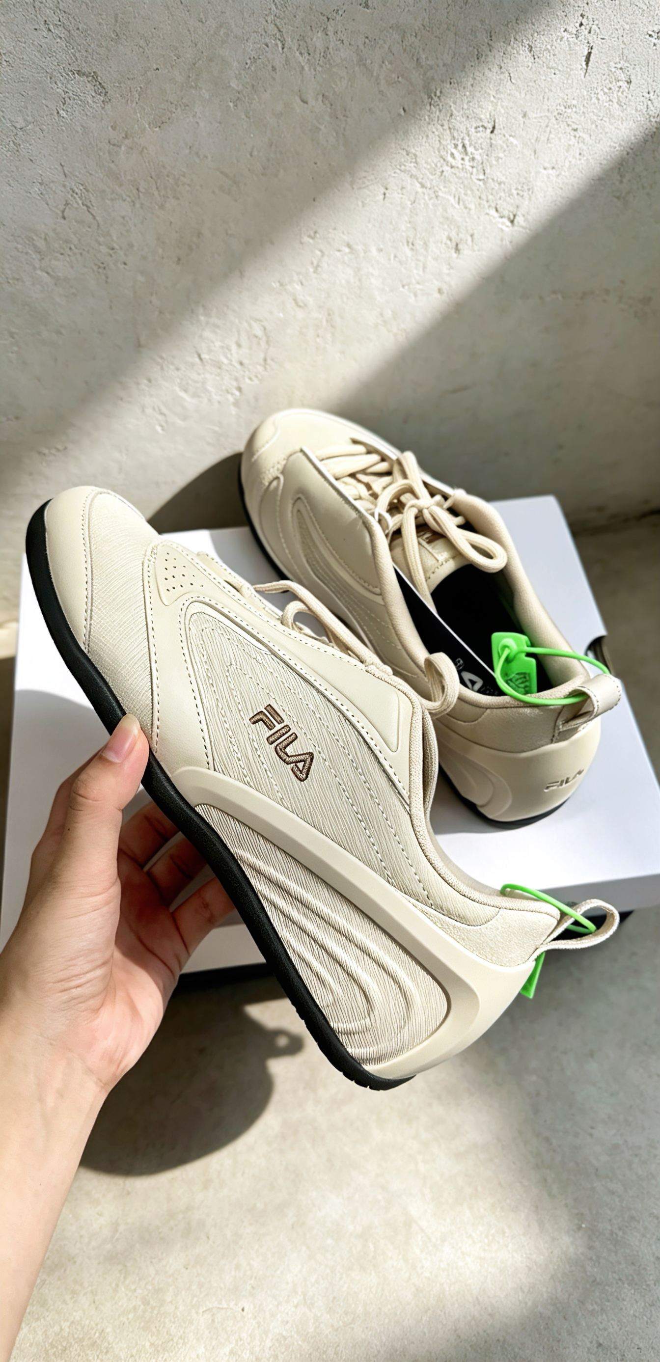 燕麦棕斐乐休闲鞋/温柔百搭日常穿搭