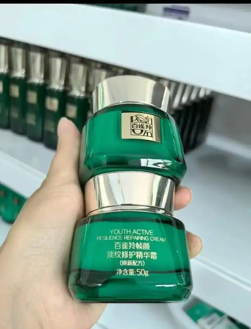法令纹明显显老？这款抗老淡纹面霜太稳妥