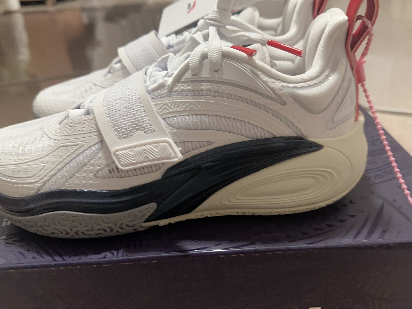 👟球鞋名称：

📌是否偏码【偏大/不偏码