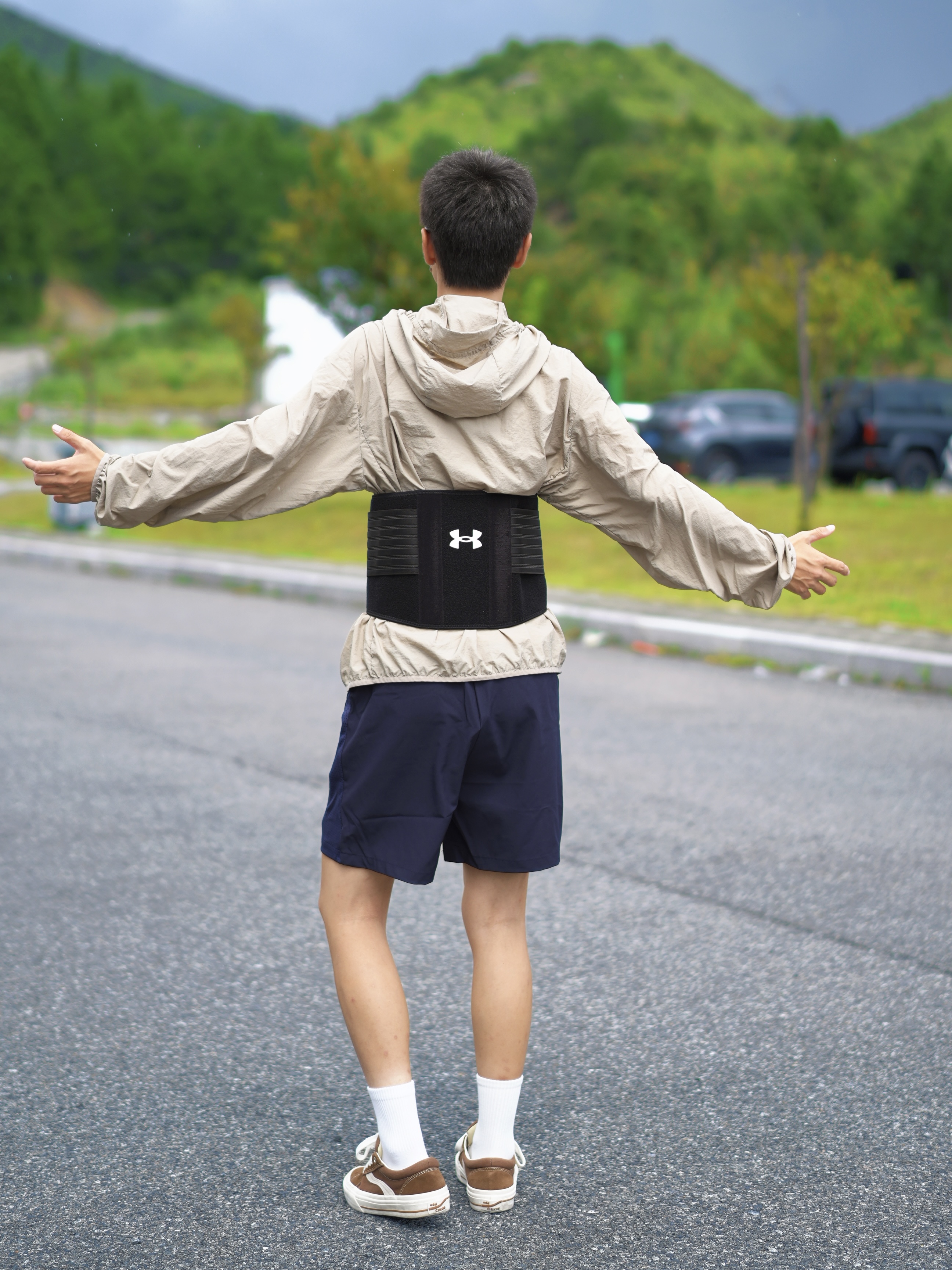 🧢🏔️夏日户外|UA护腰是我的穿搭隐藏单品