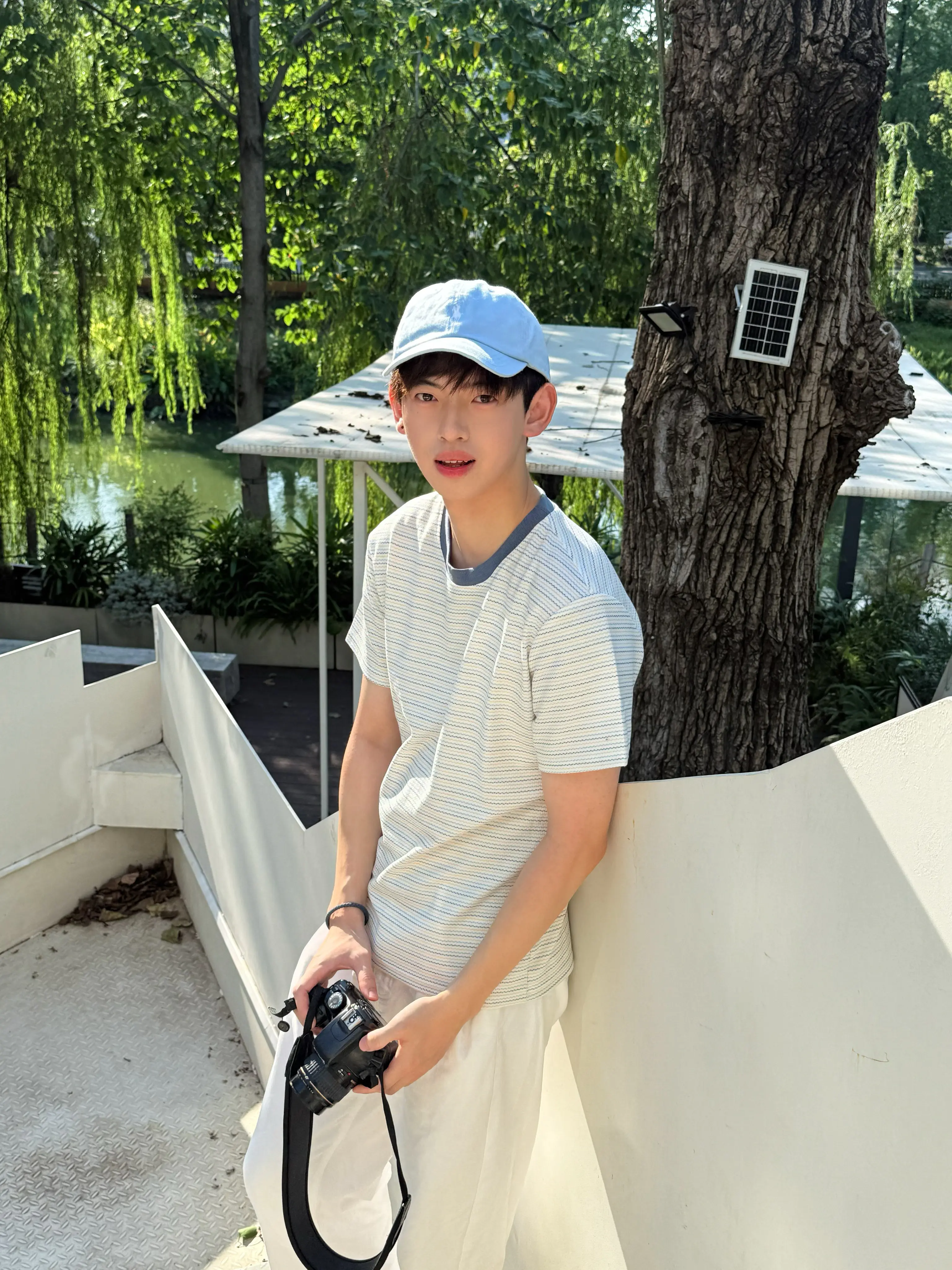☀️ 夏日Citywalk|一件条纹T恤的清爽公式