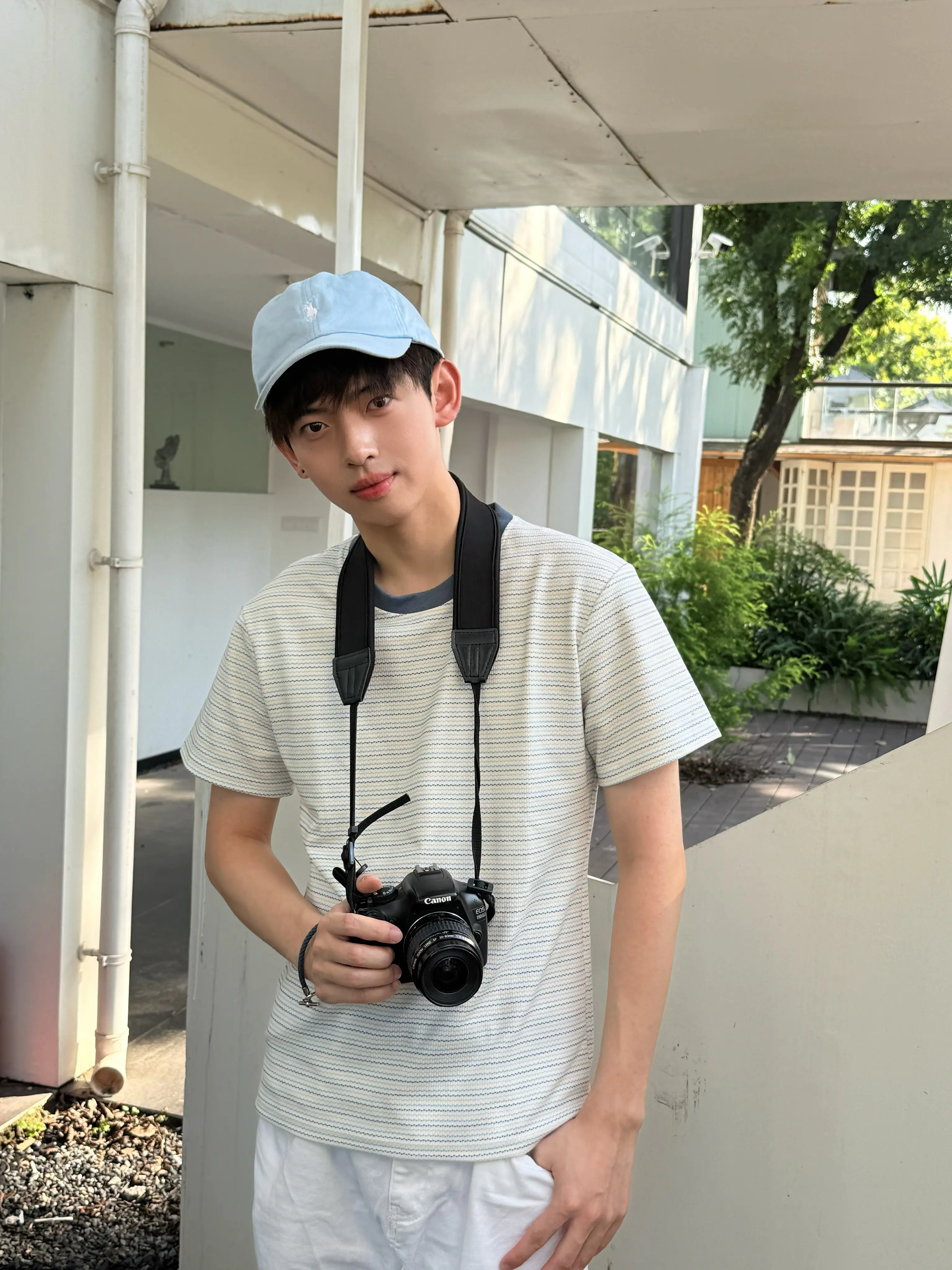 ☀️ 夏日Citywalk|一件条纹T恤的清爽公式