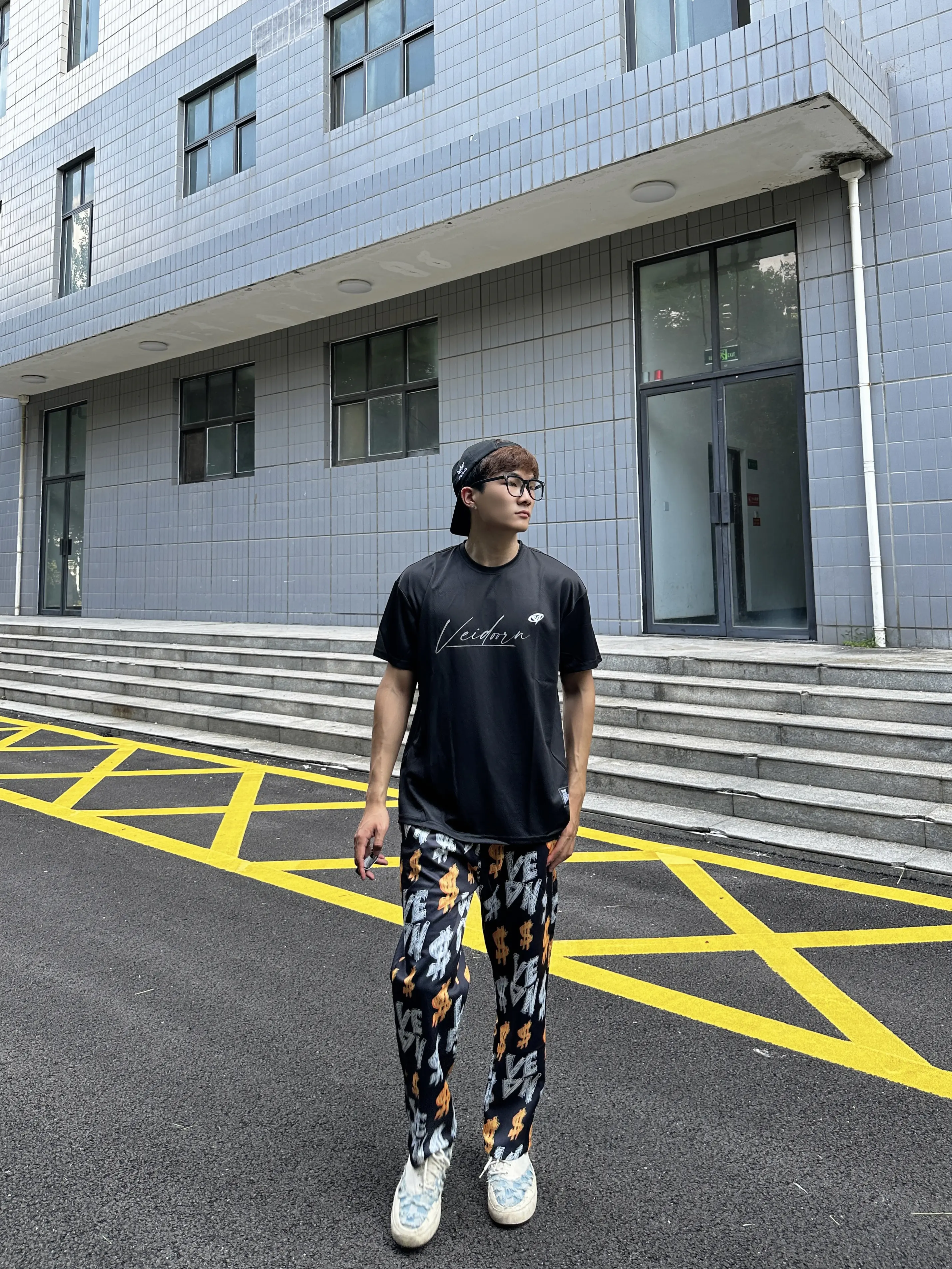 男大体育生开学就这样穿