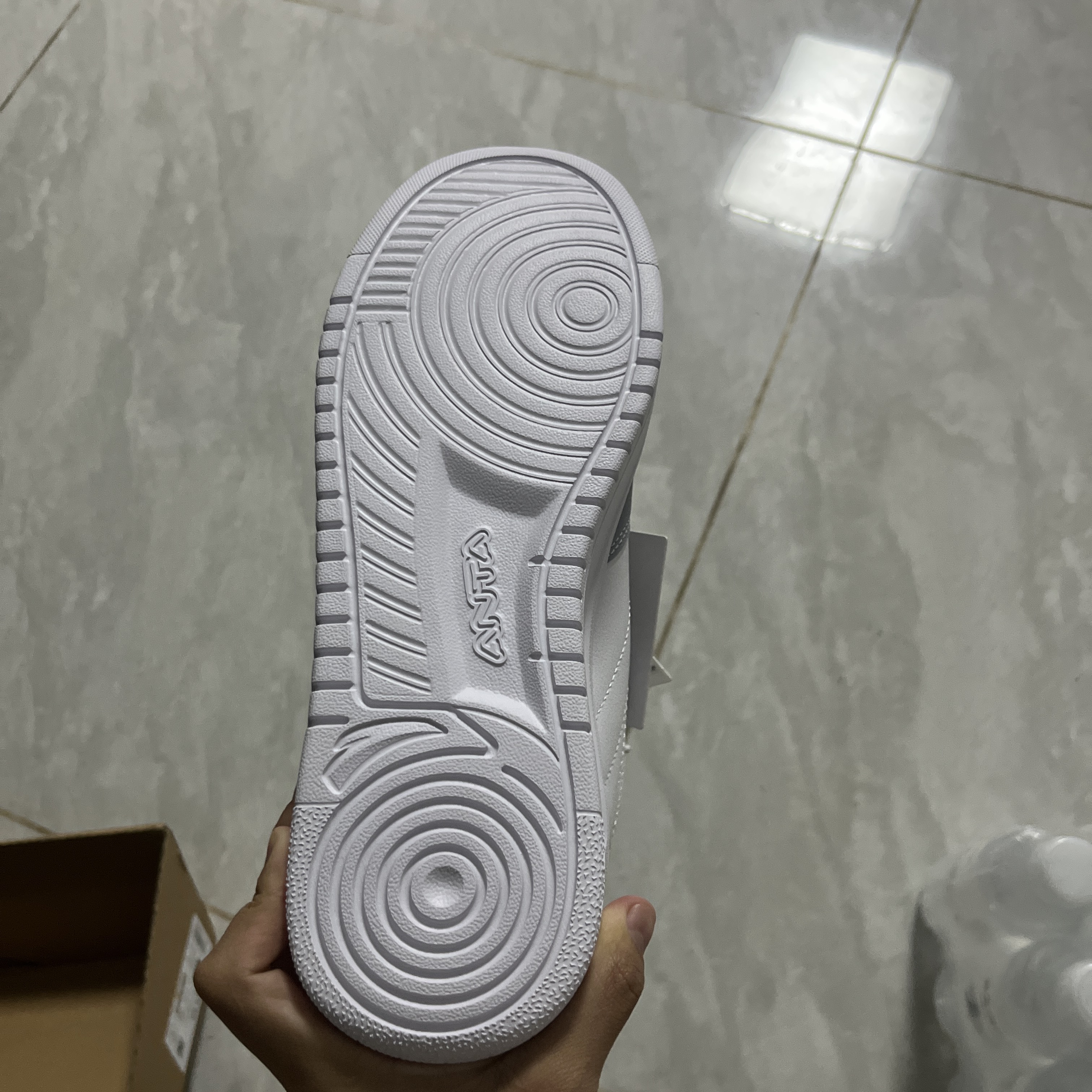 樊振东同款安踏板鞋开箱