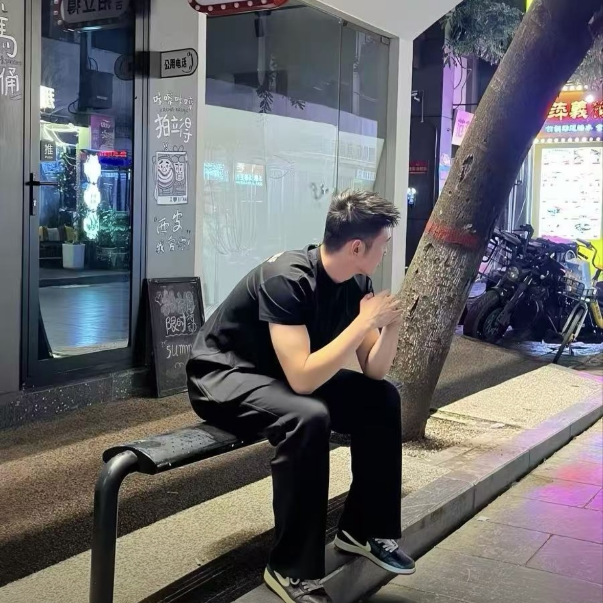 健身党一眼爱上这件黑色短袖💪！