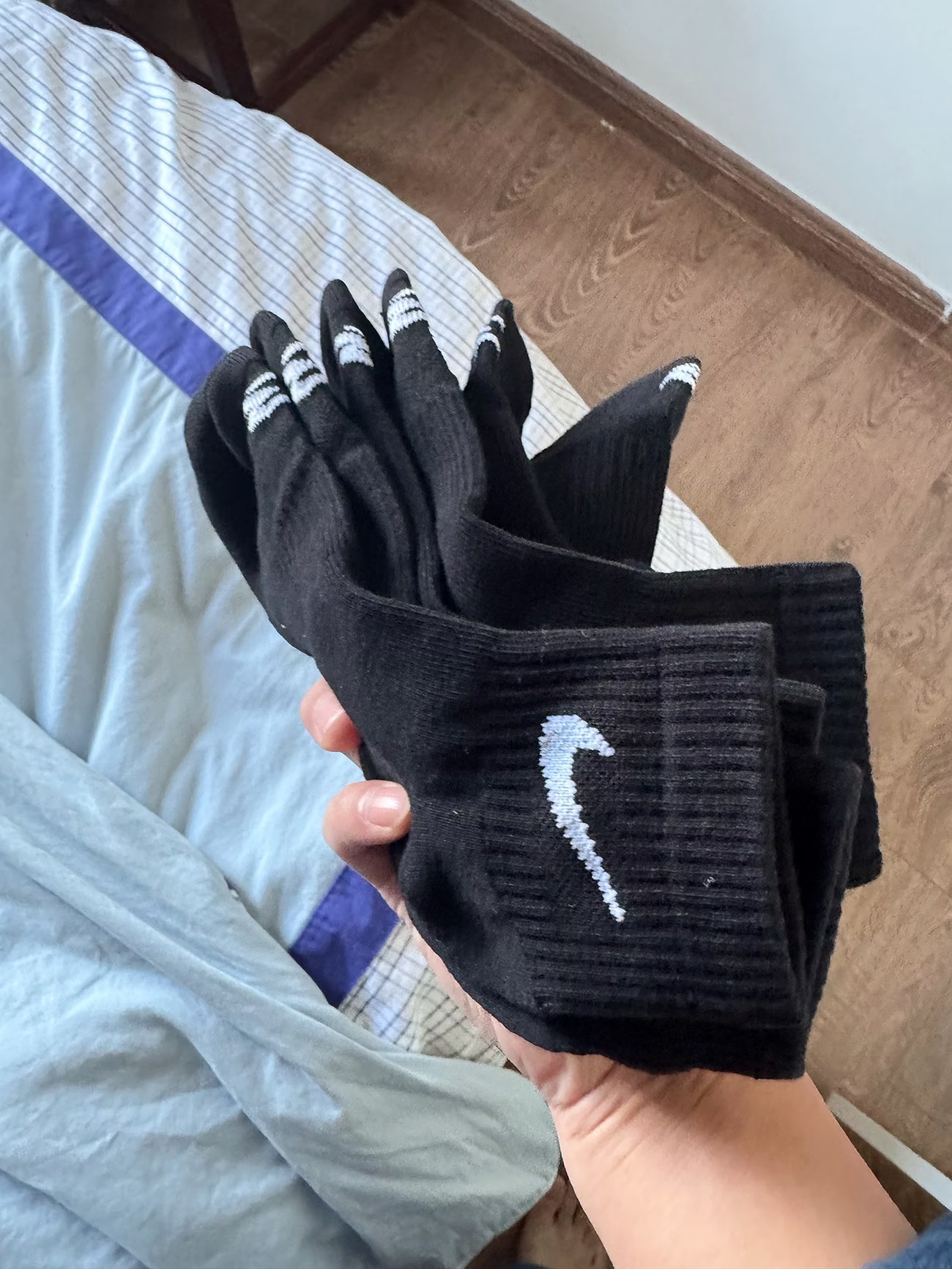 🧦黑色中筒运动袜，球鞋党必备单品✨