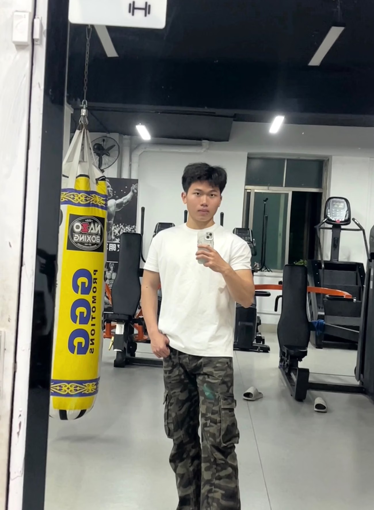 挖到这件美式短袖,真的很懂男生需求🔥!