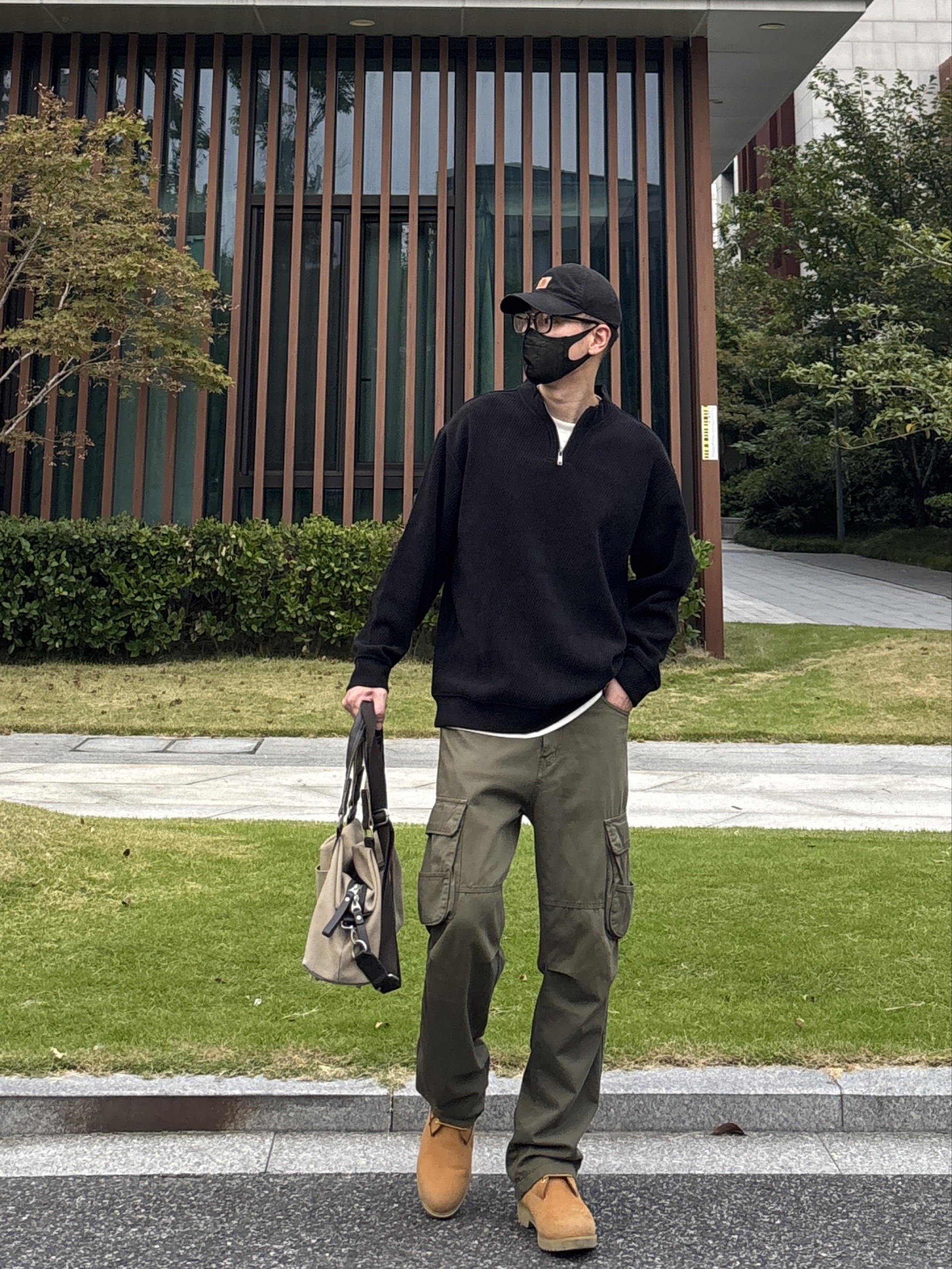 男生秋天穿的硬朗随性些就很帅气😎