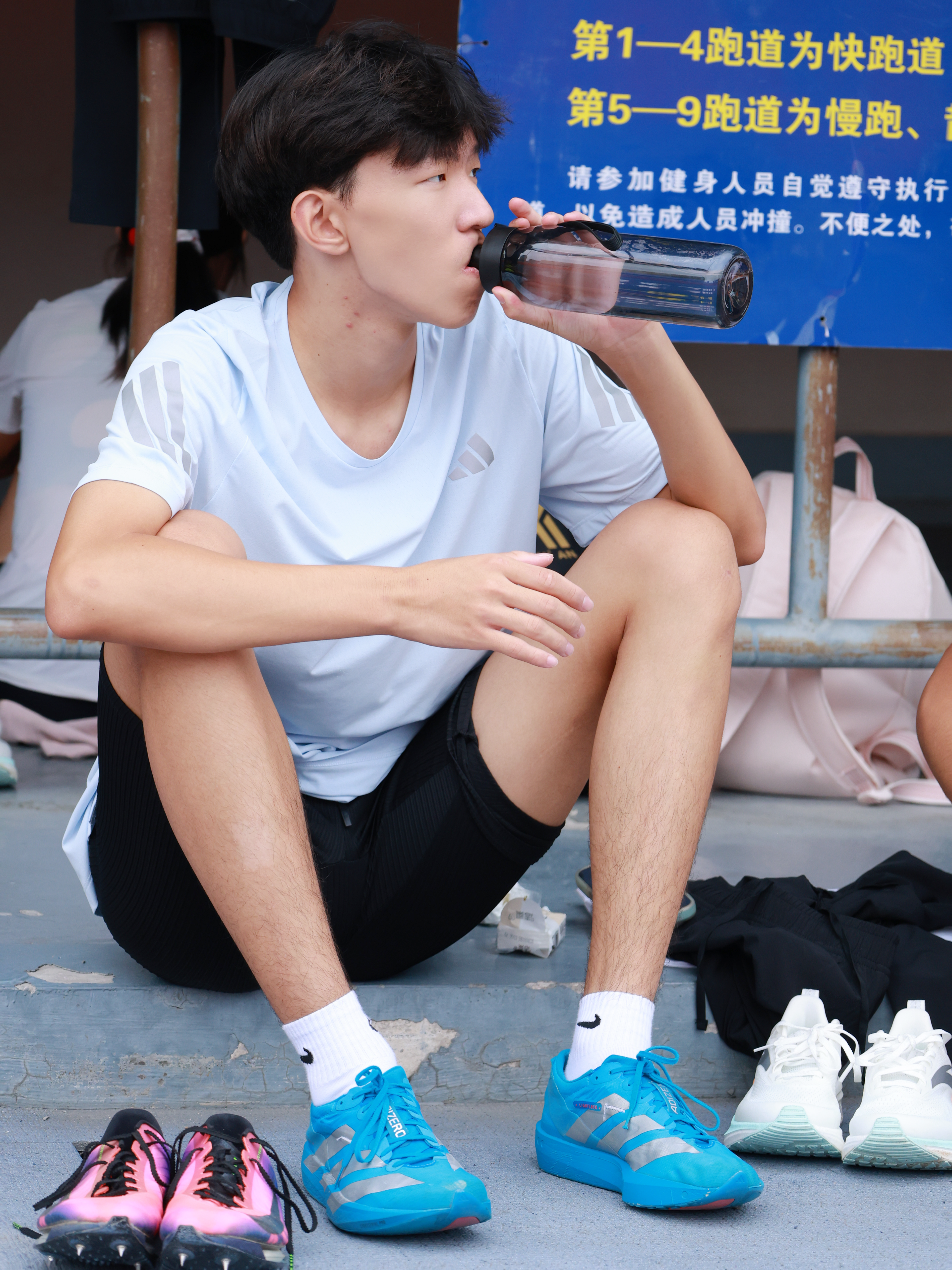 体育生训练穿什么鞋？