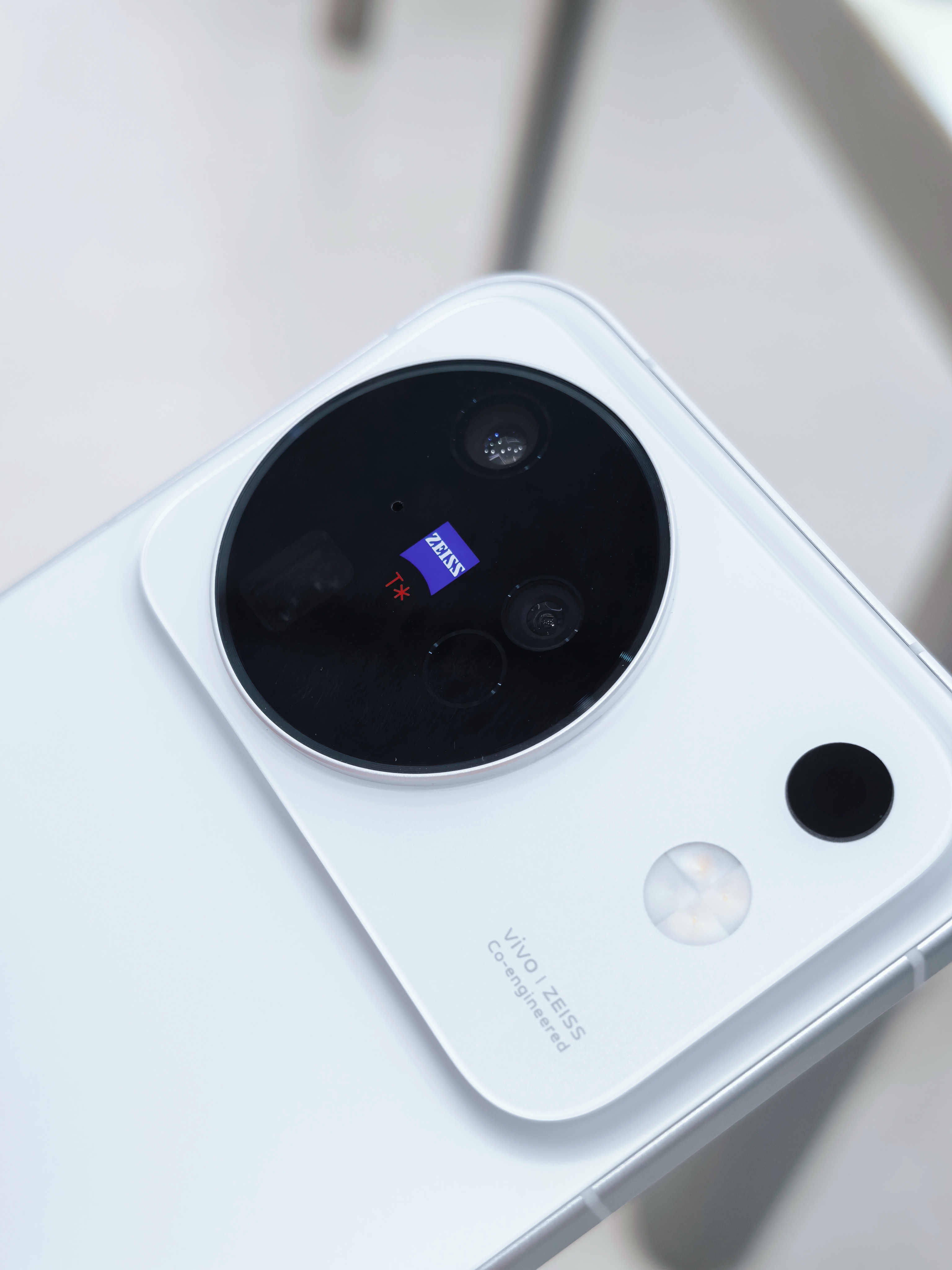 vivo X500标准版 | 名字很入门,实力够Pro