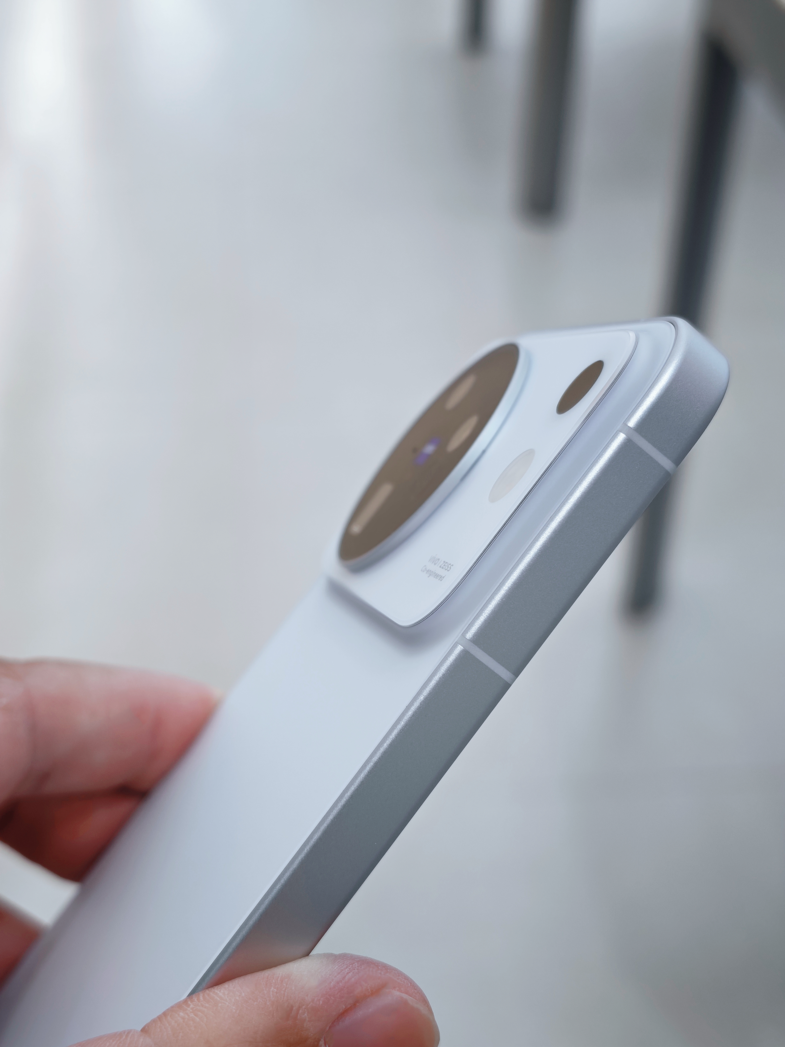 vivo X500标准版 | 名字很入门,实力够Pro
