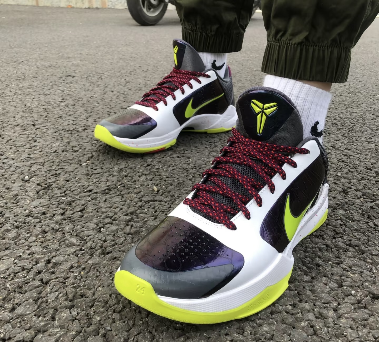 Nike Kobe 5 Protro Chaos 小丑 完整测评