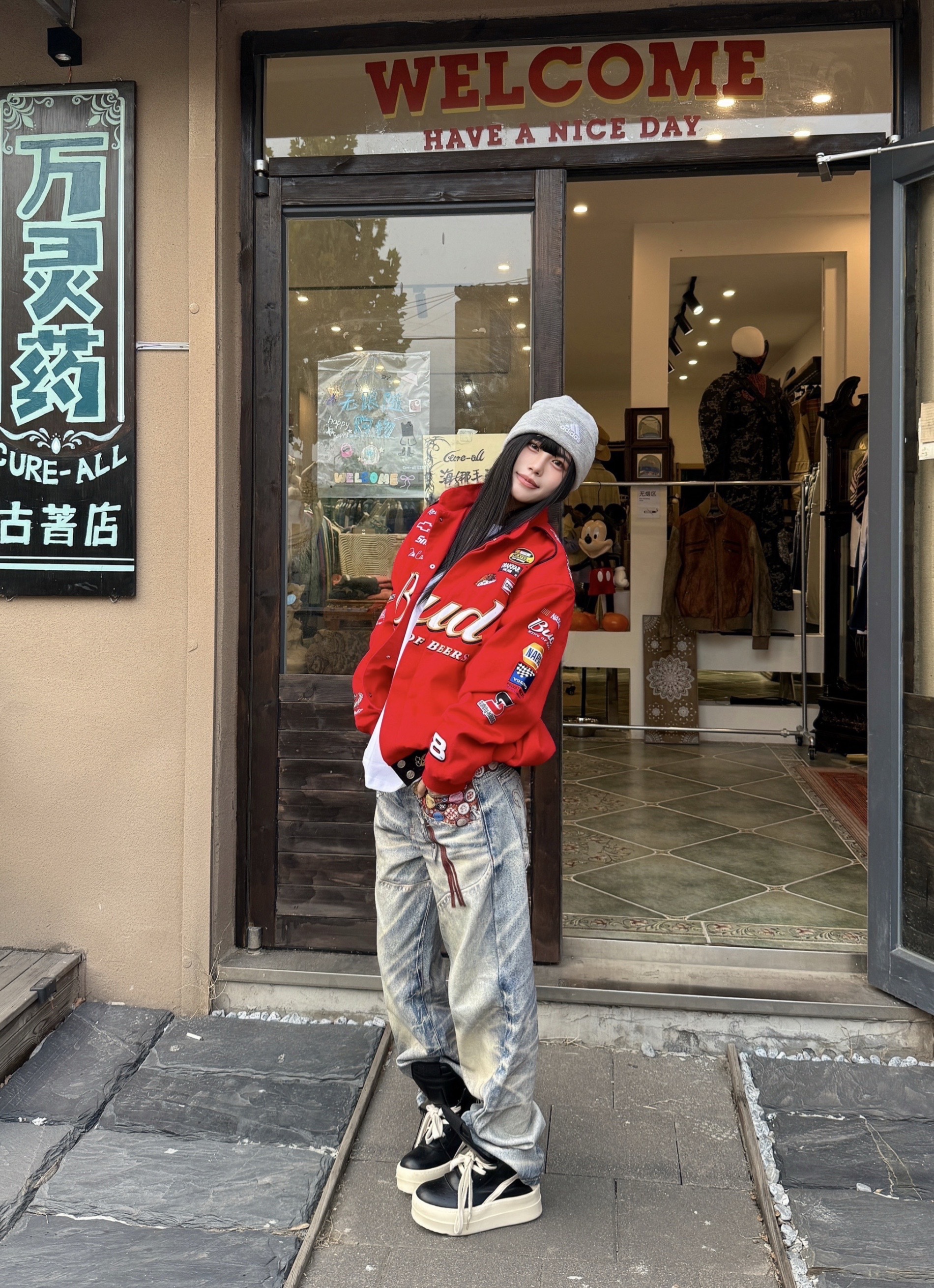 秋天OOTD｜美式赛车服搭配这条裤子很ok