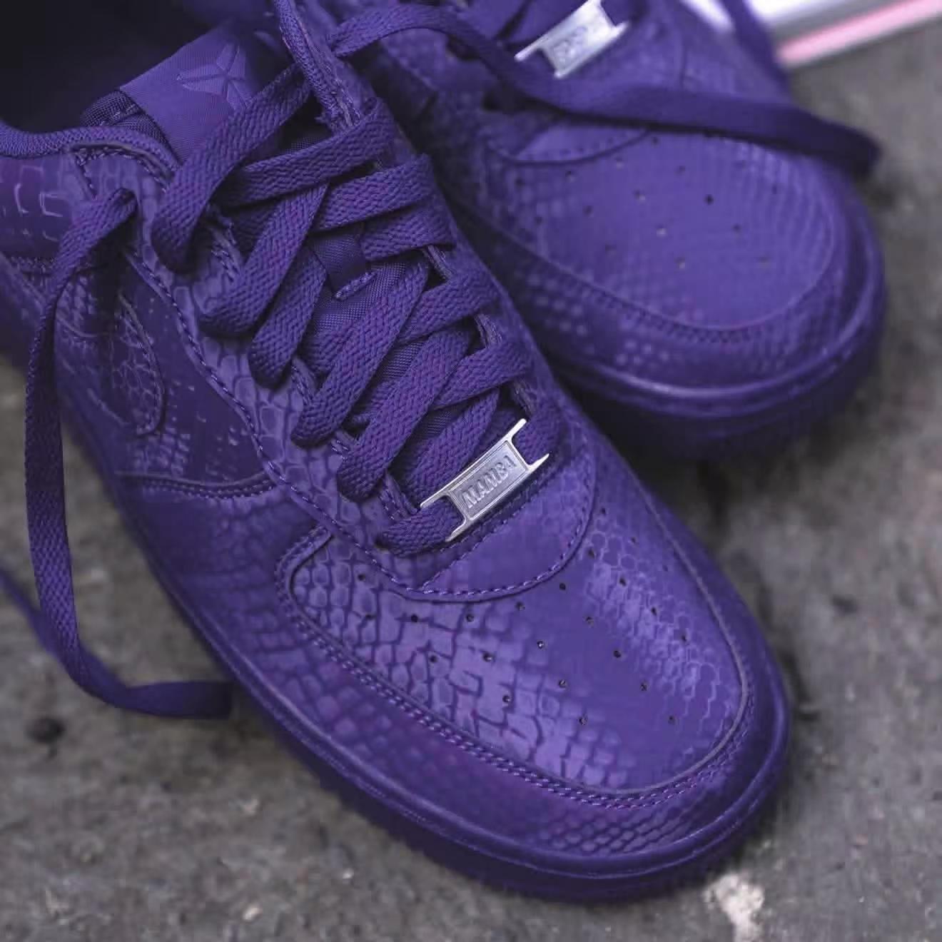 神秘紫调💜AF1科比紫蛇纹,满印蛇鳞压花全紫空军板鞋