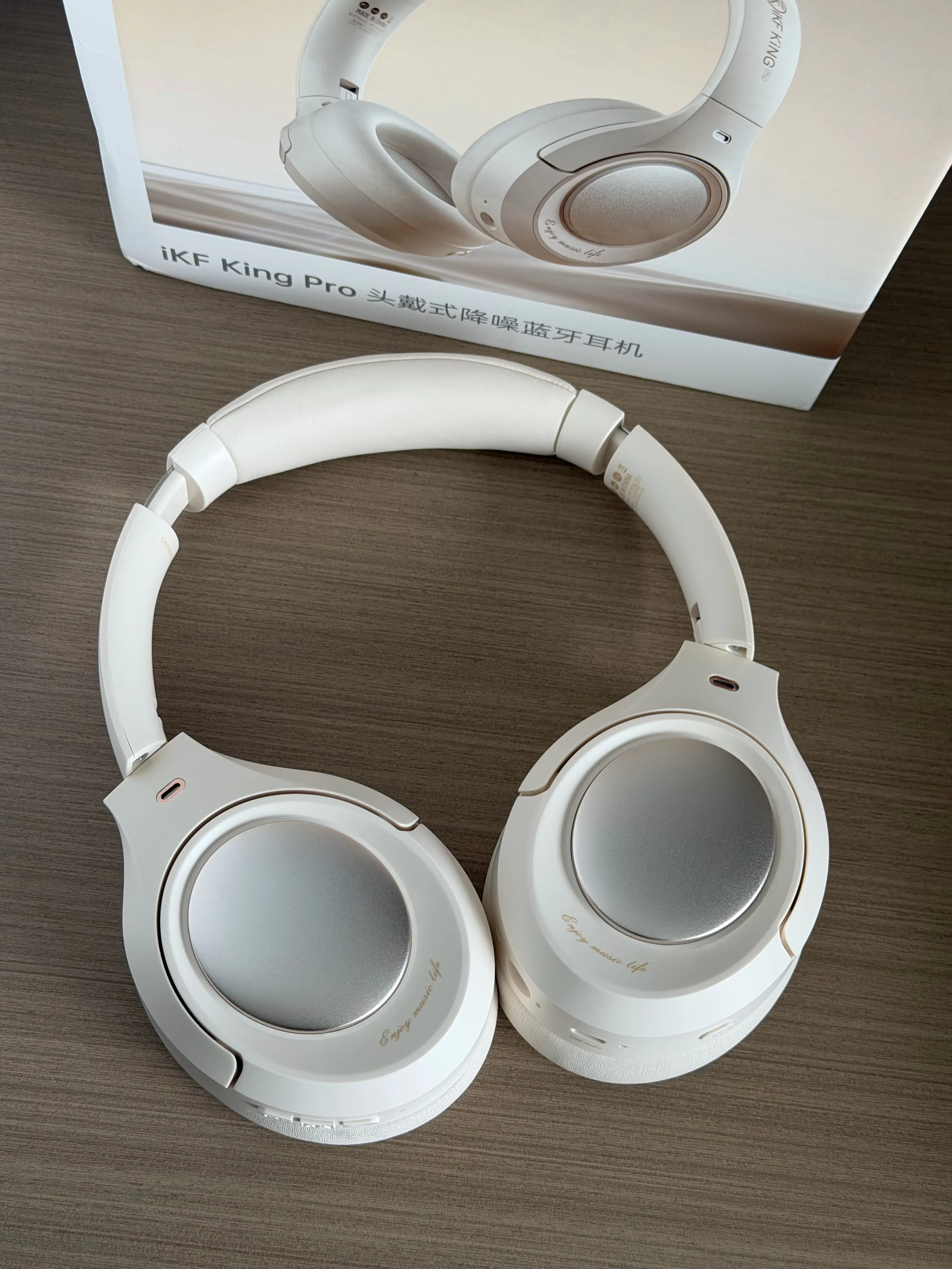 i人的出片搭子🎧头戴式耳机实用又好看!!