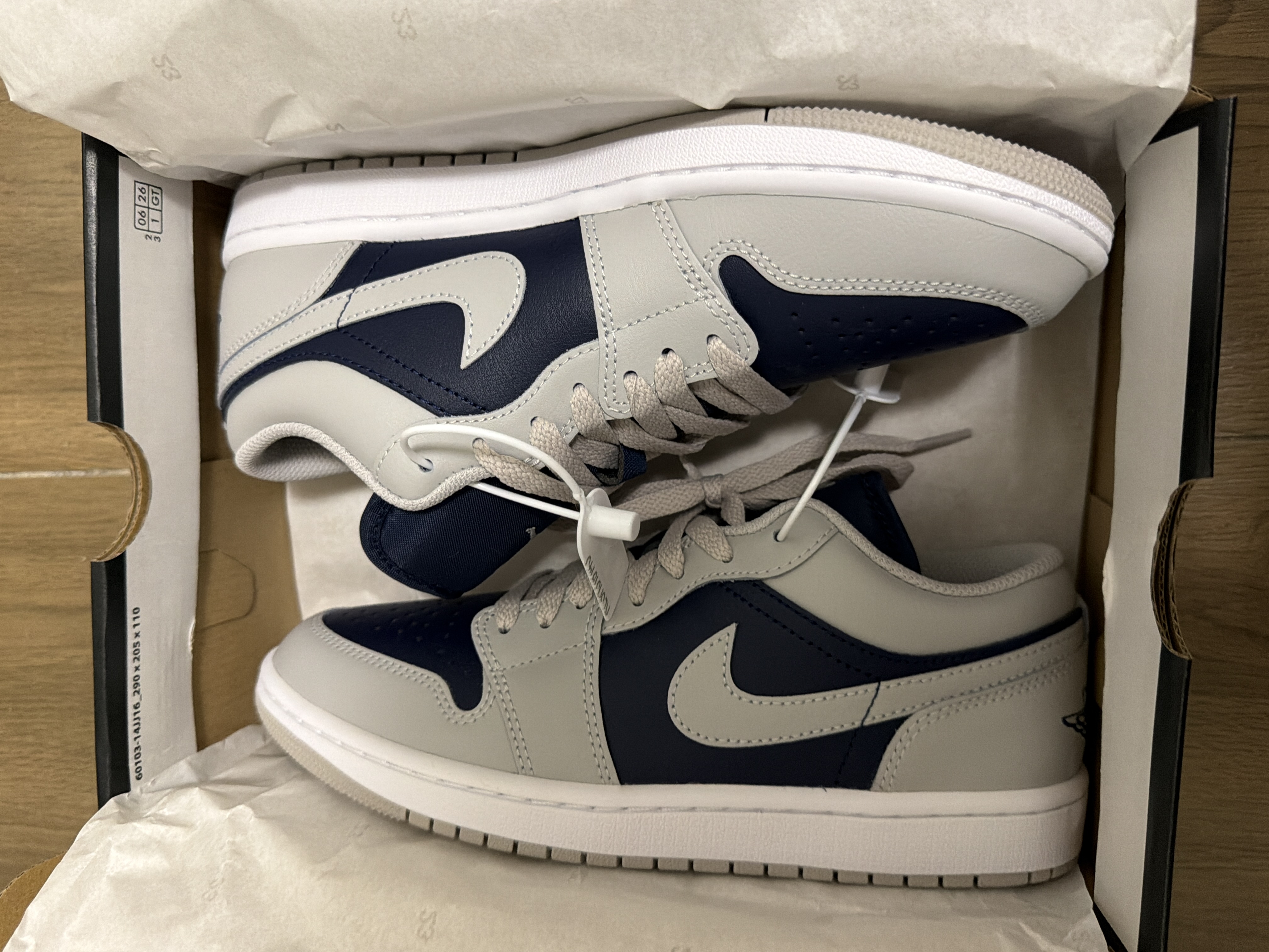 基础款AJ1 Low，日常板鞋
