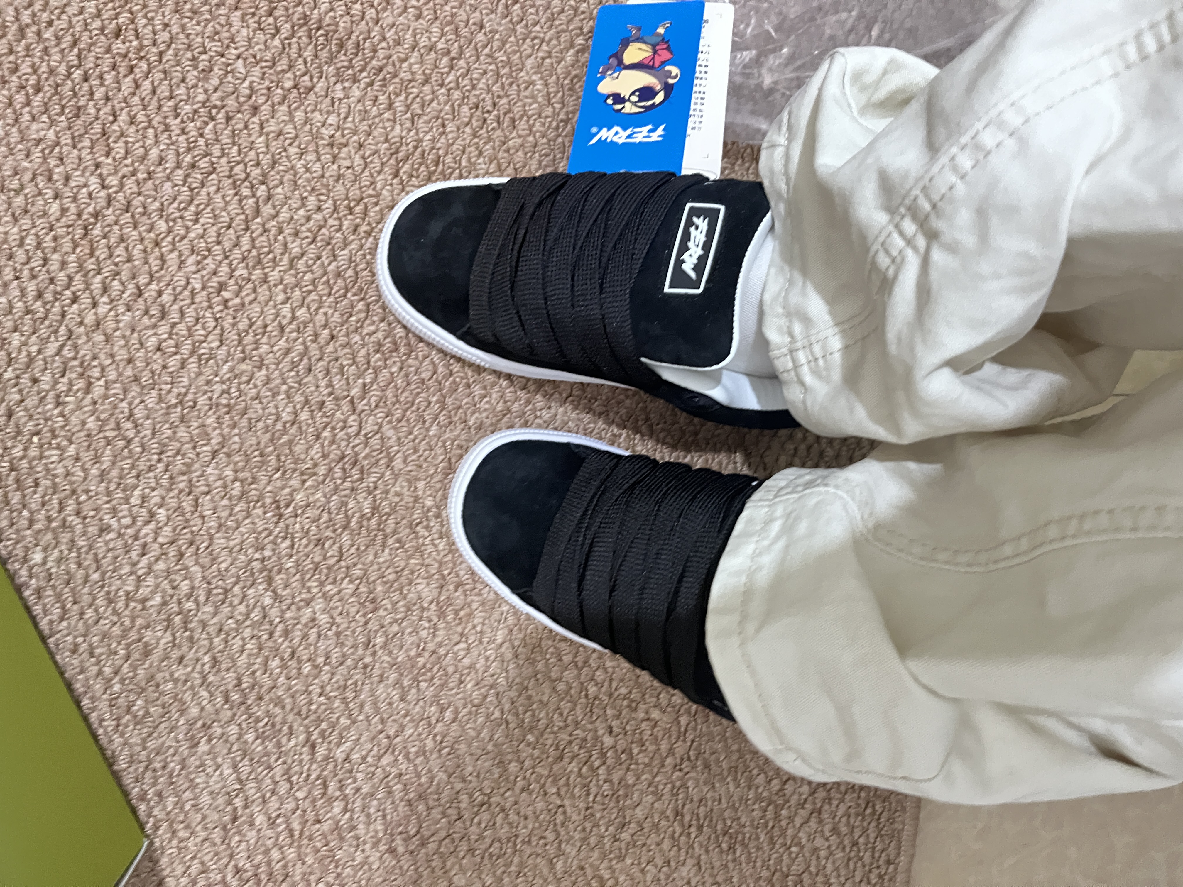 百搭黑色运动板鞋!脚感真的很舒服👟