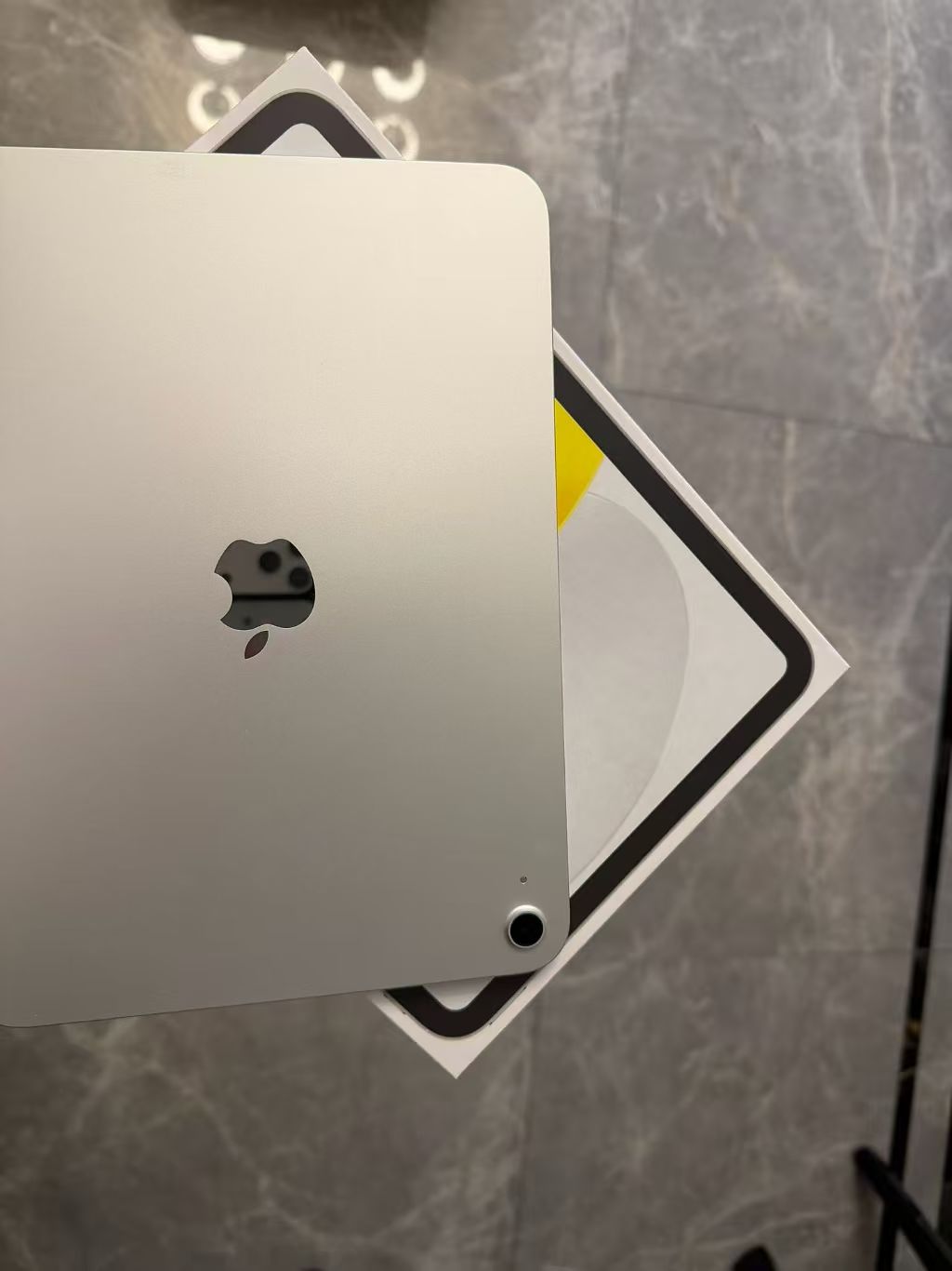 银色 iPad 10｜这才是百搭耐看款