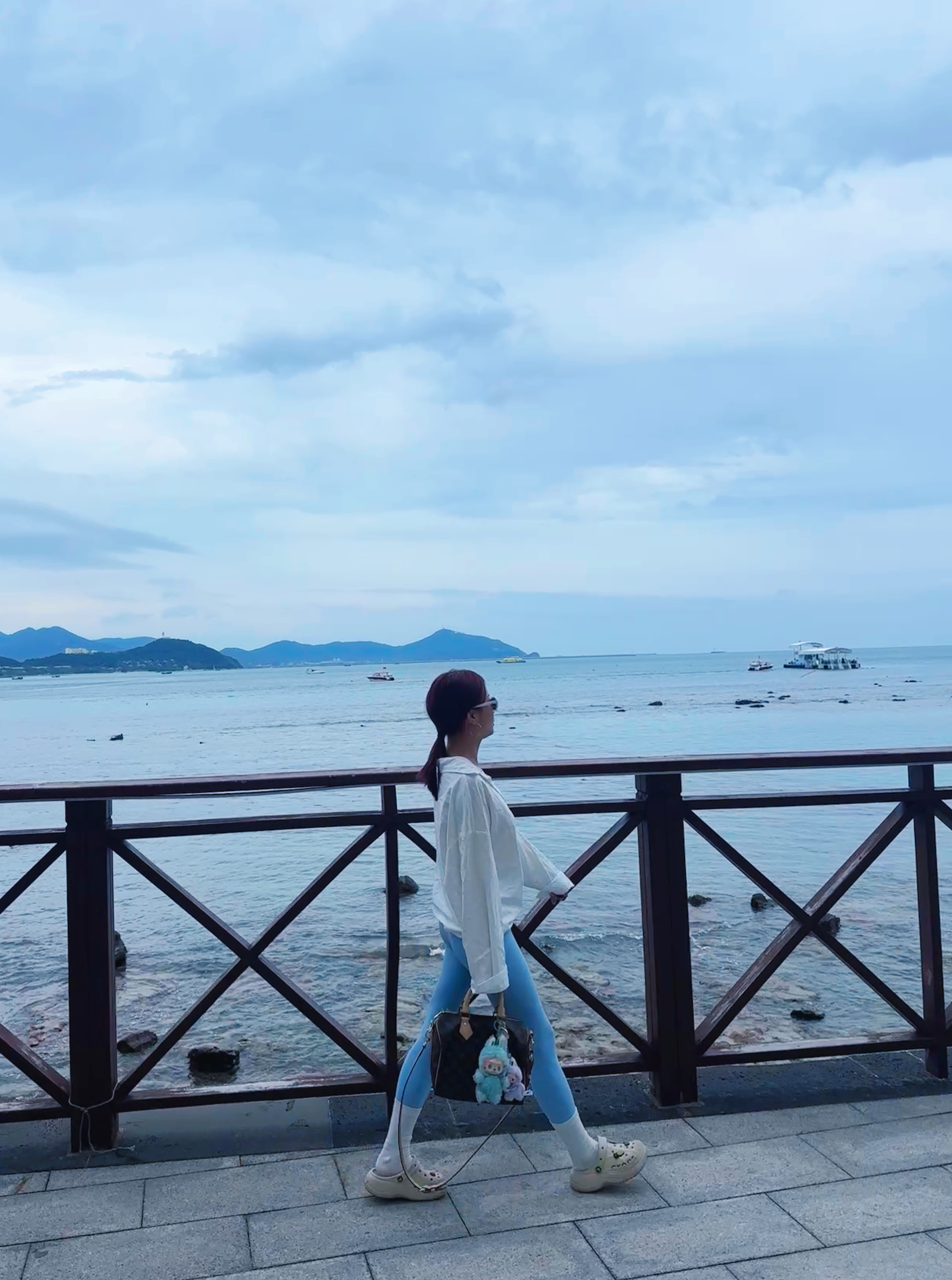 松弛感OOTD｜瑜伽裤配LV，清爽又高级