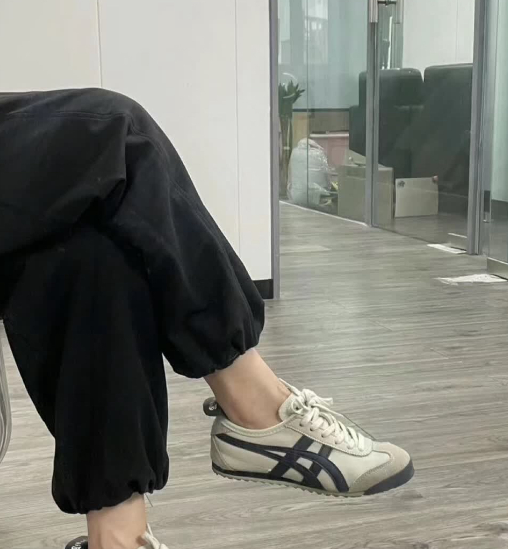 我发现了这个鞋子好像一直都不过时!!