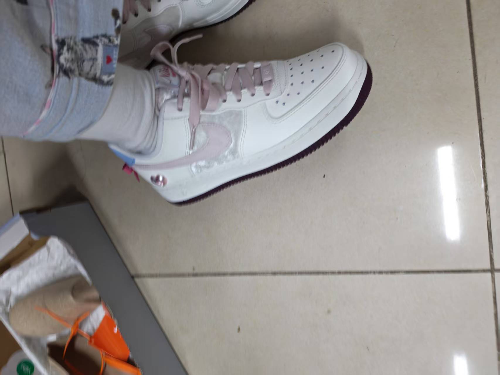 给女朋友买的第一双空军