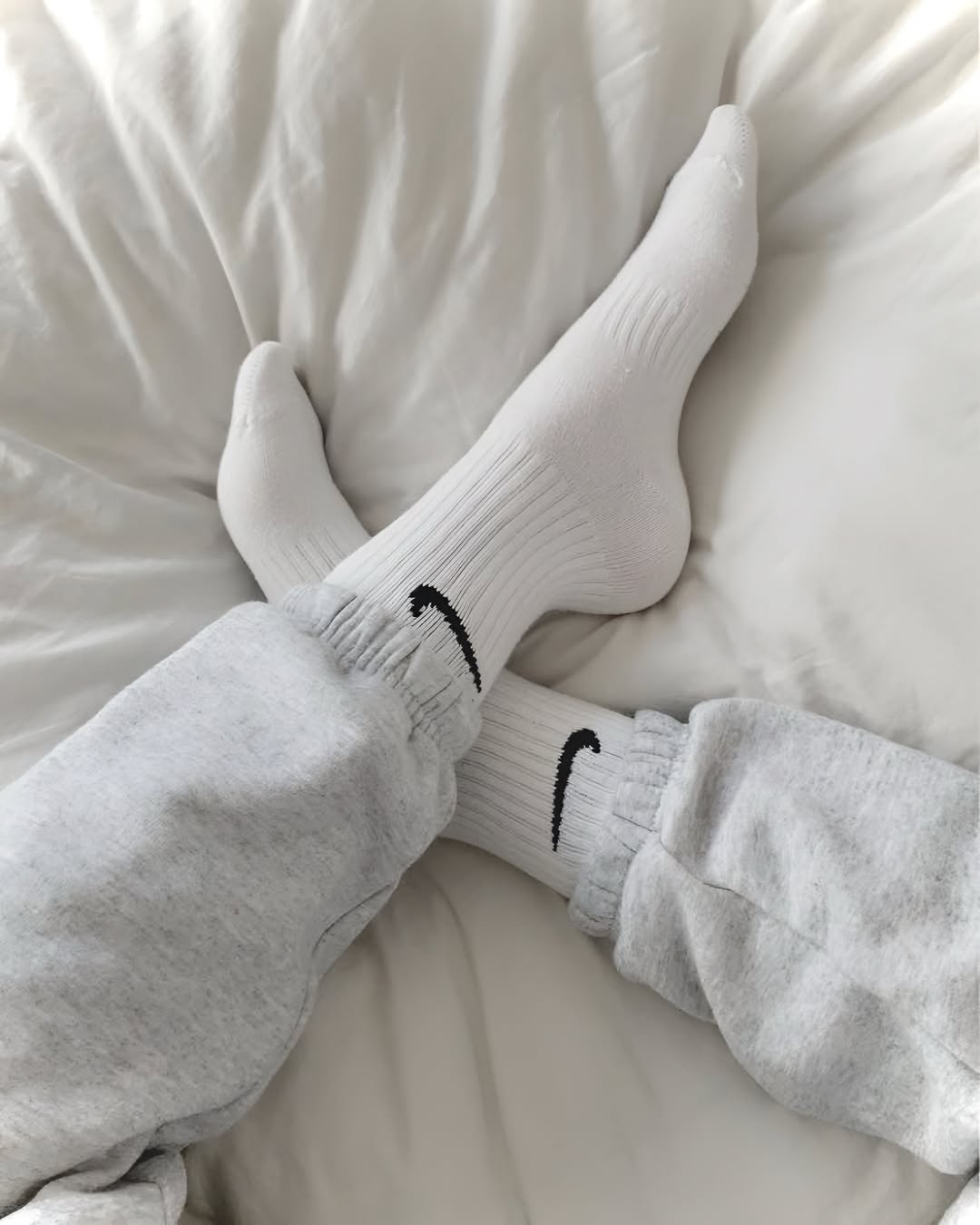 鞋柜里必备纯白空军一号!简约干净,随便搭都高级