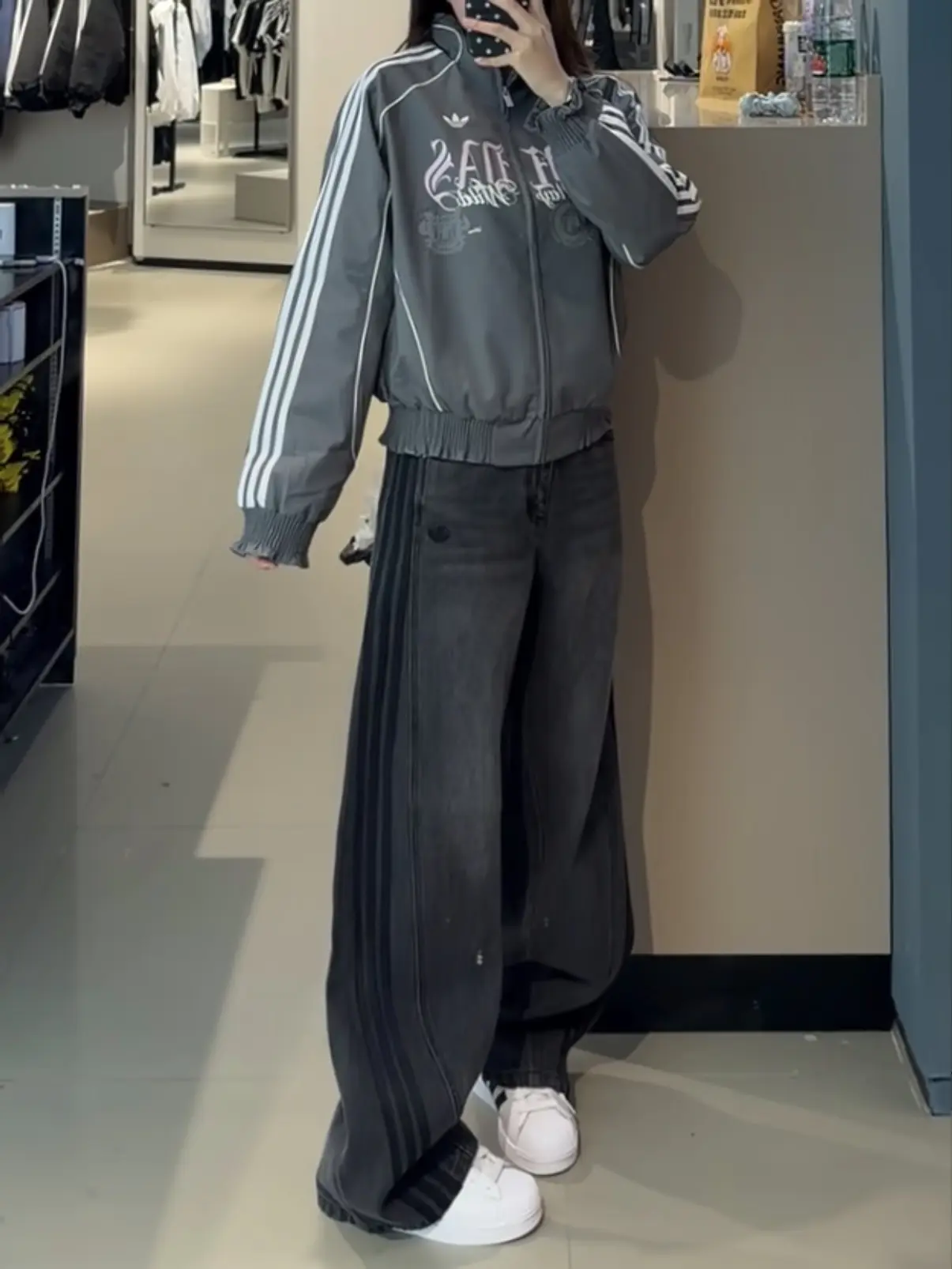 早秋OOTD|酷女孩的灰系运动穿搭