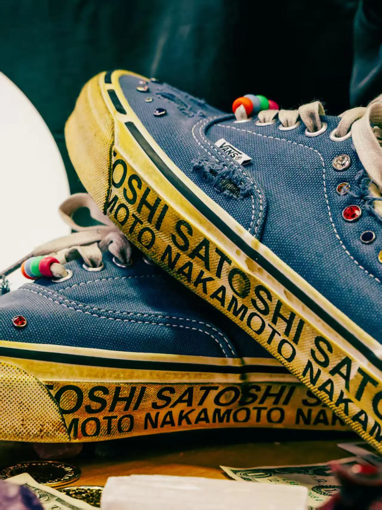 宝石撕撕乐💎Satoshi Nakamoto × Vans联名蓝款太酷
