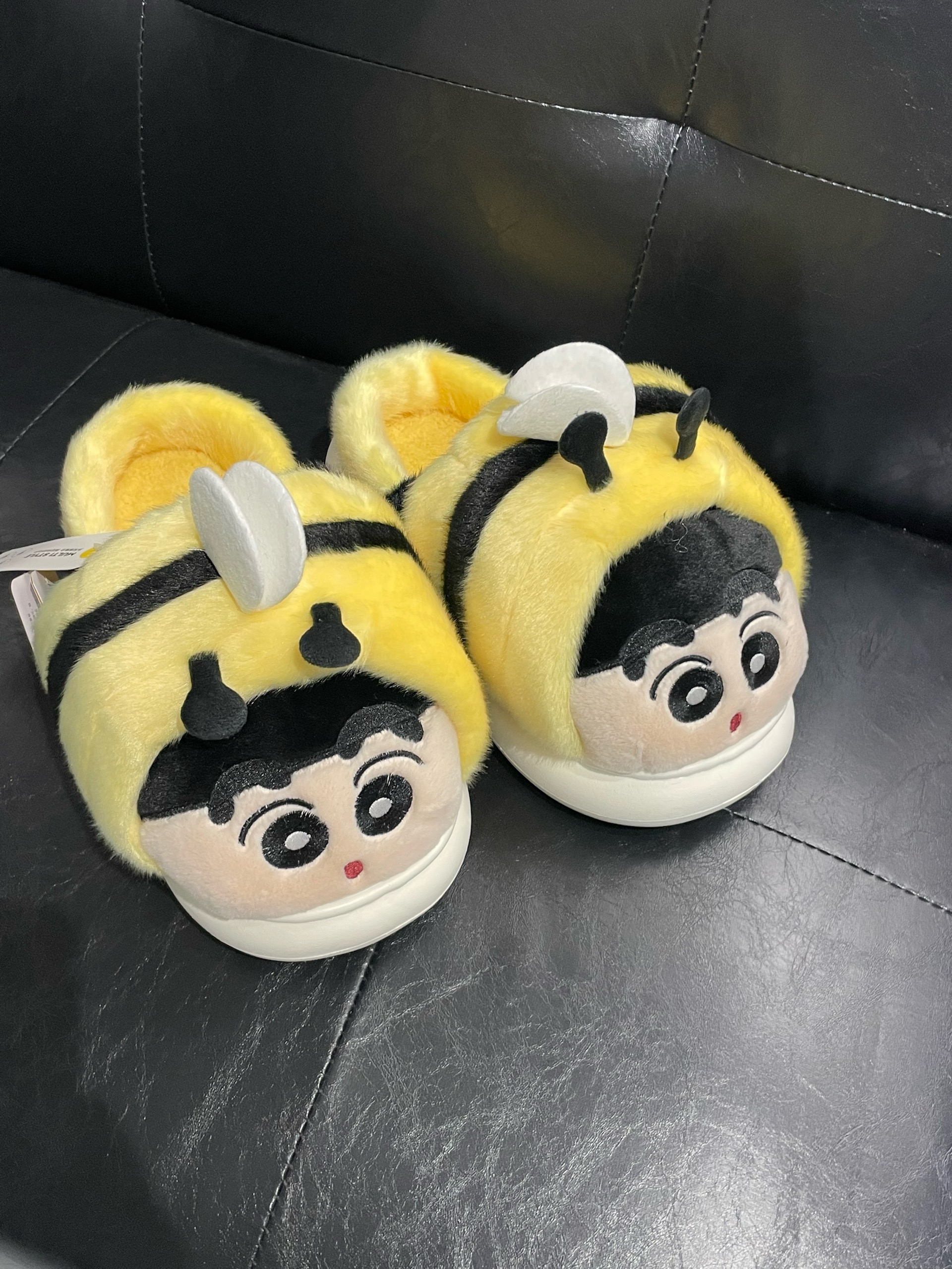 这款拖鞋，冬天必备的时尚单品。