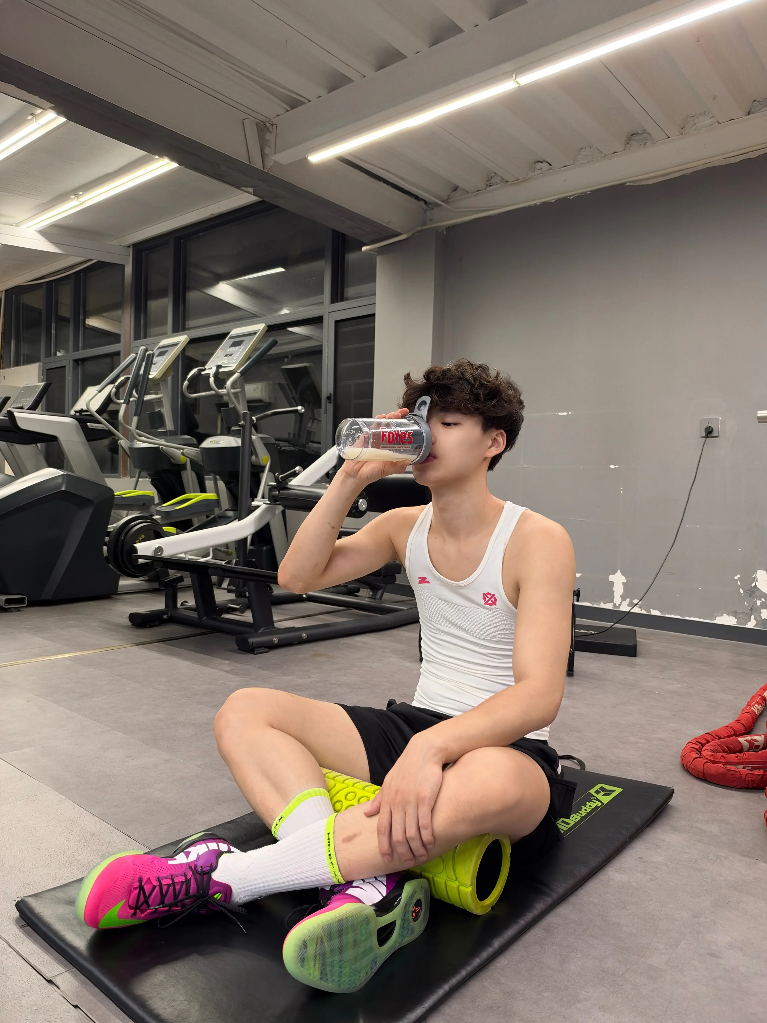 瘦体育生增肌日常 这蛋白粉喝着不烧心