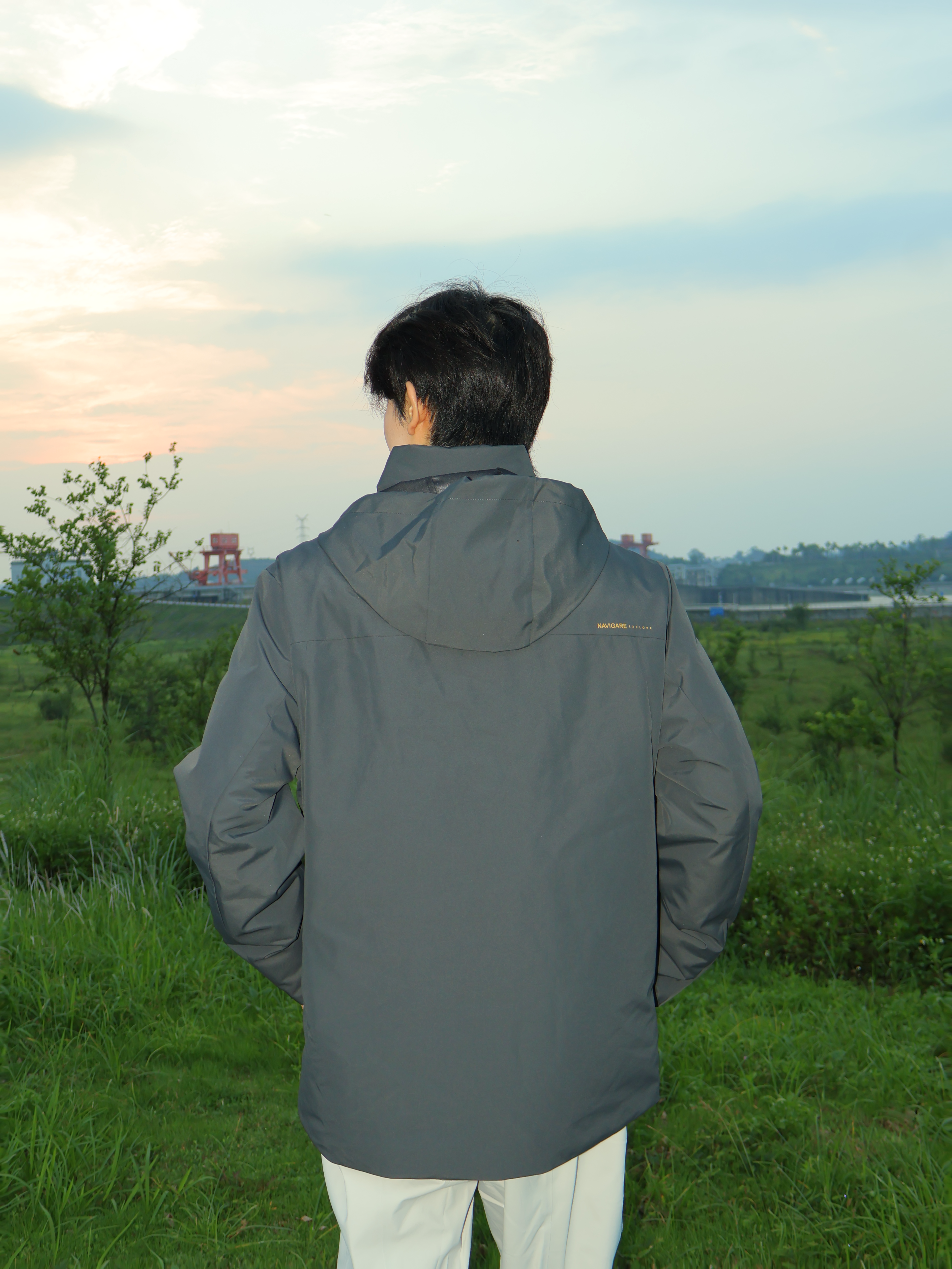 比冬天先到来的 是拓路羽绒服