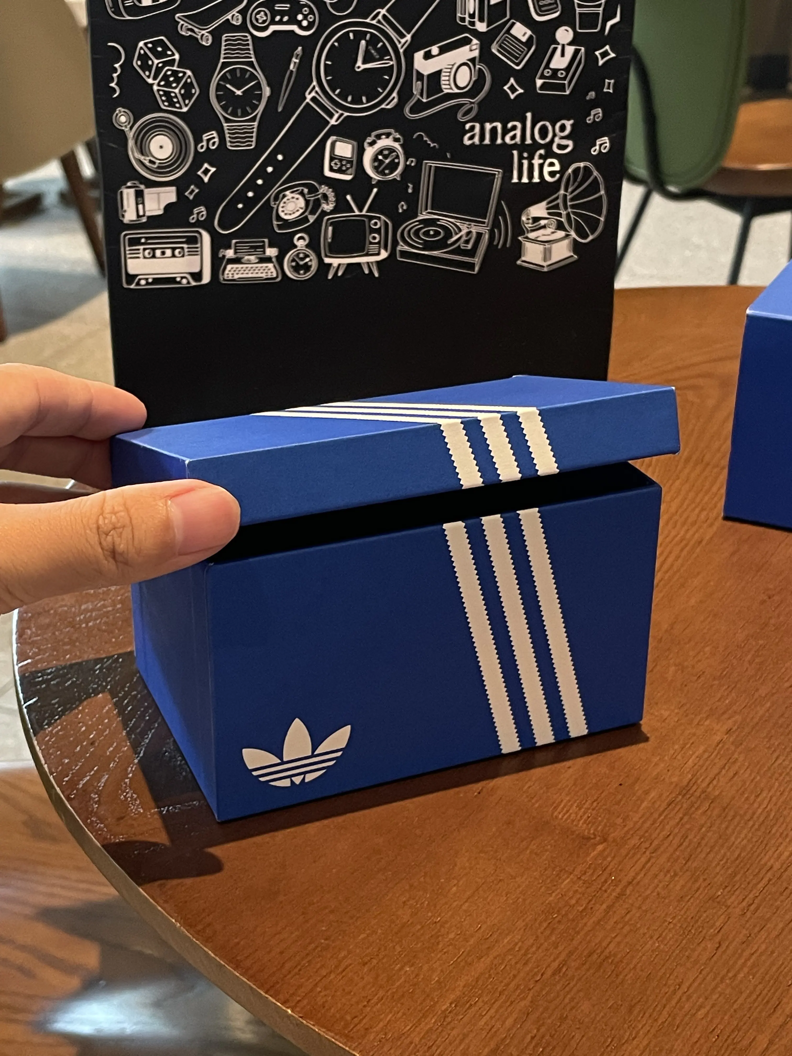 没想到三叶草做手表,质感居然这么顶!!