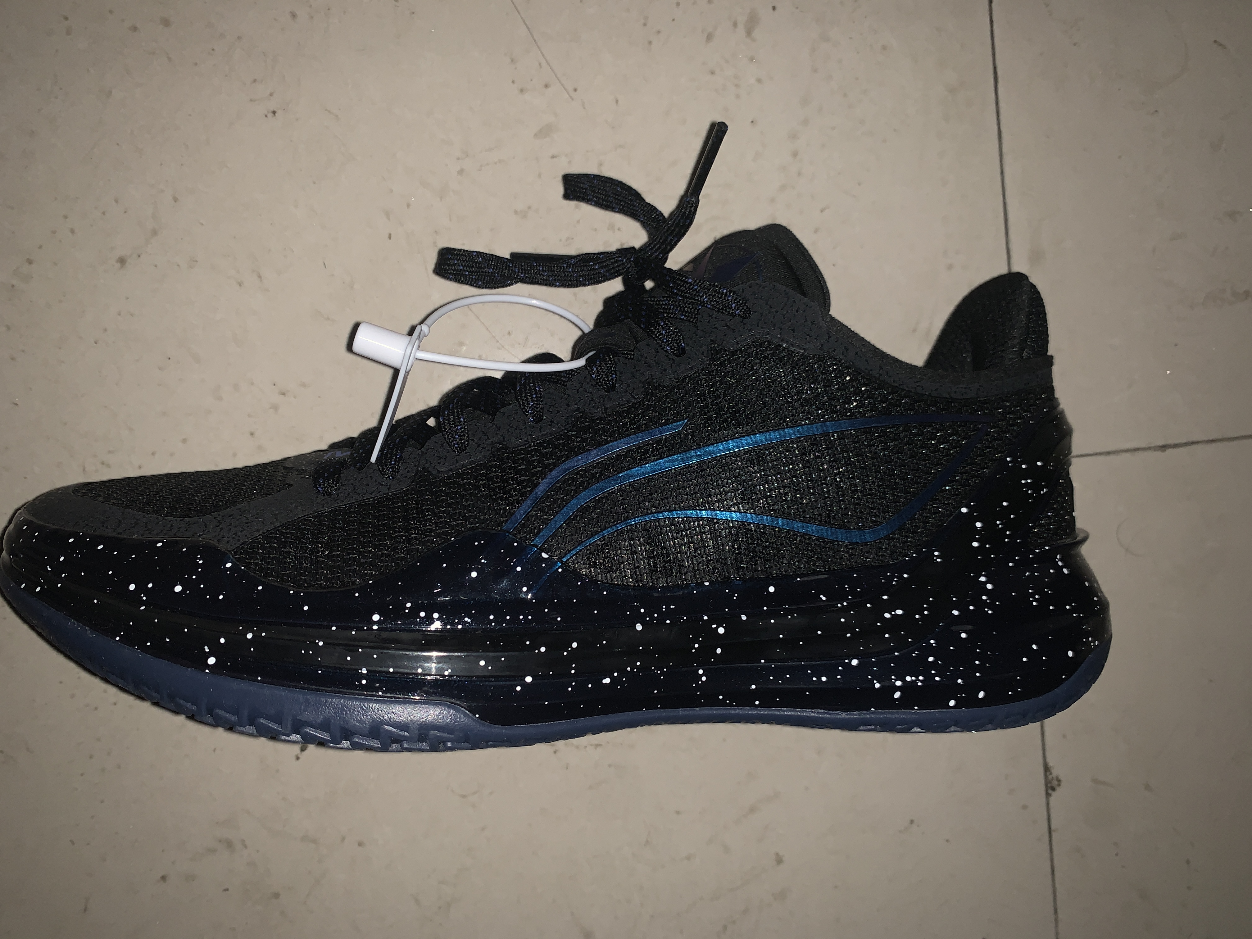 利刃4v2实战好鞋