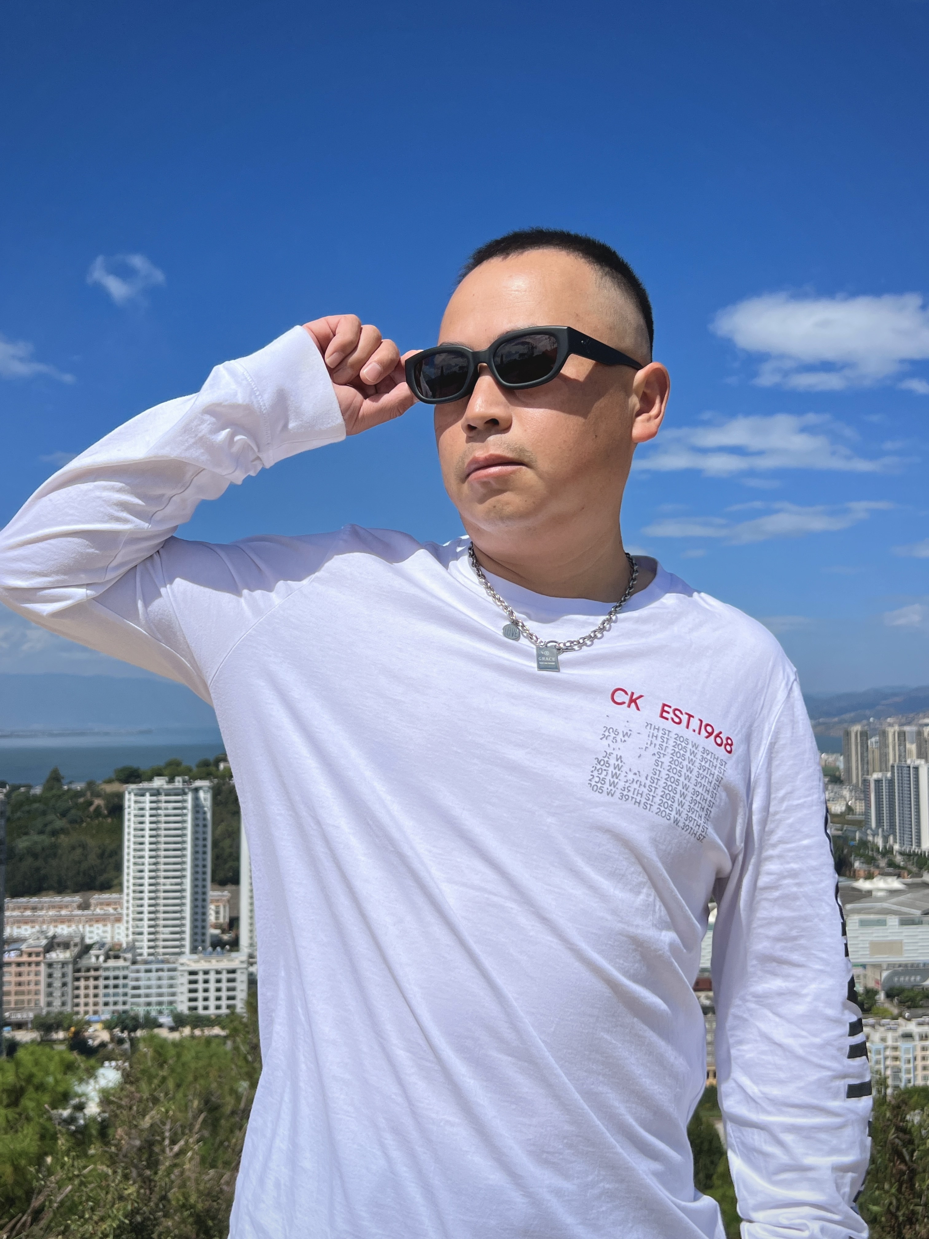 秋冬户外穿搭 | CK窄框墨镜初体验