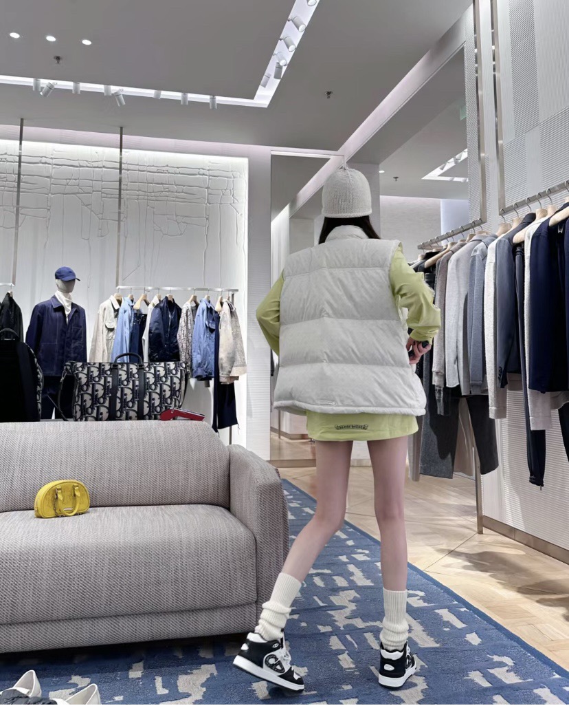 Dior B57黑白熊猫｜这双轻奢板鞋谁能拒绝？