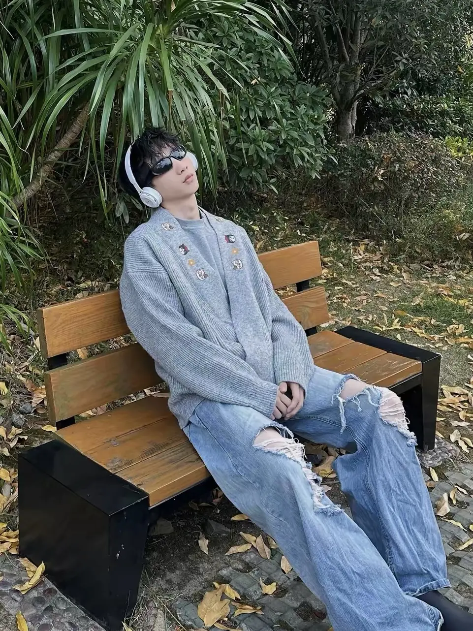 查尔斯桃心V领针织开衫|温柔氛围感✨