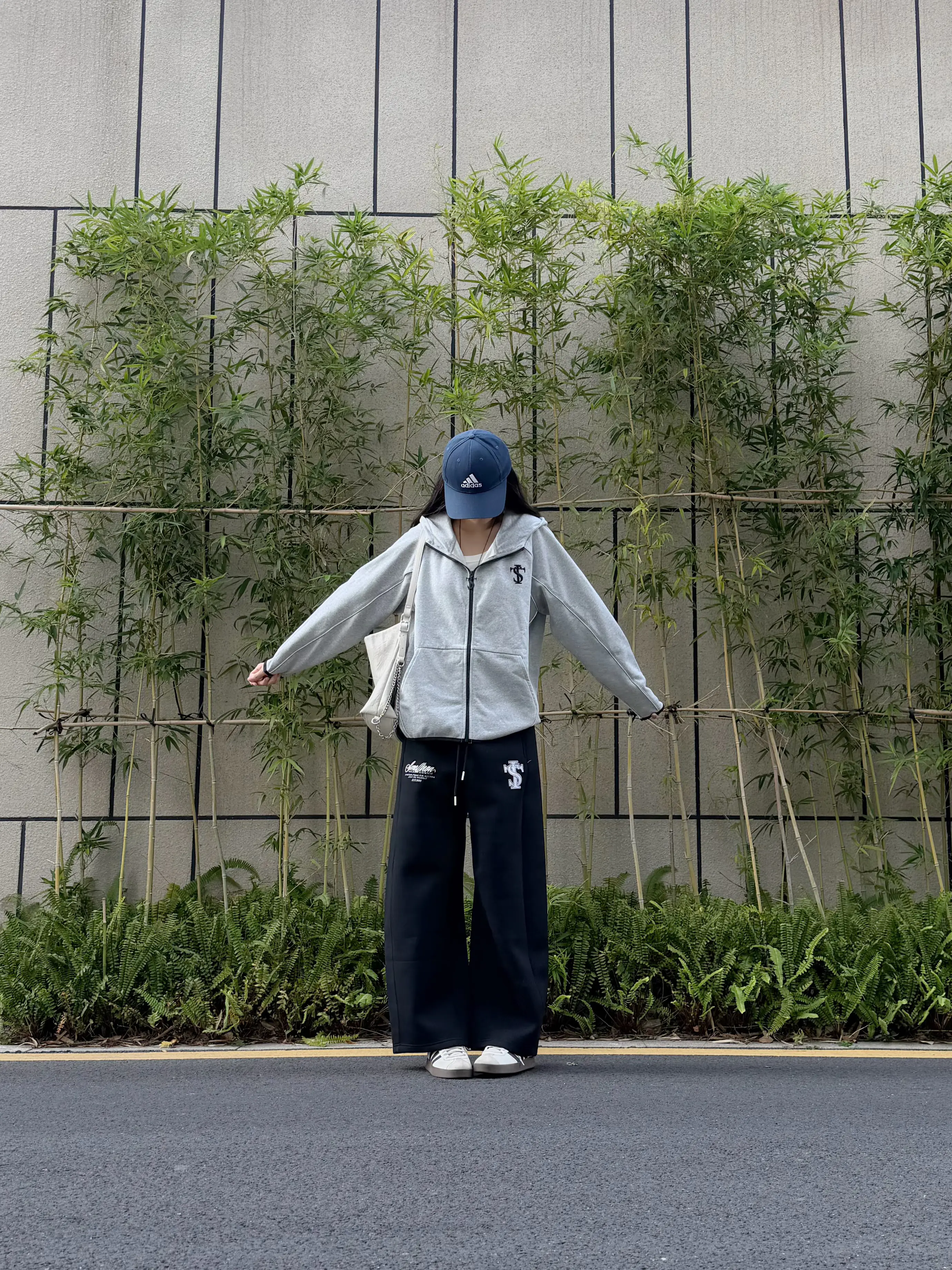 cleanfit一下~灰色卫衣➕休闲裤好帅好好看!