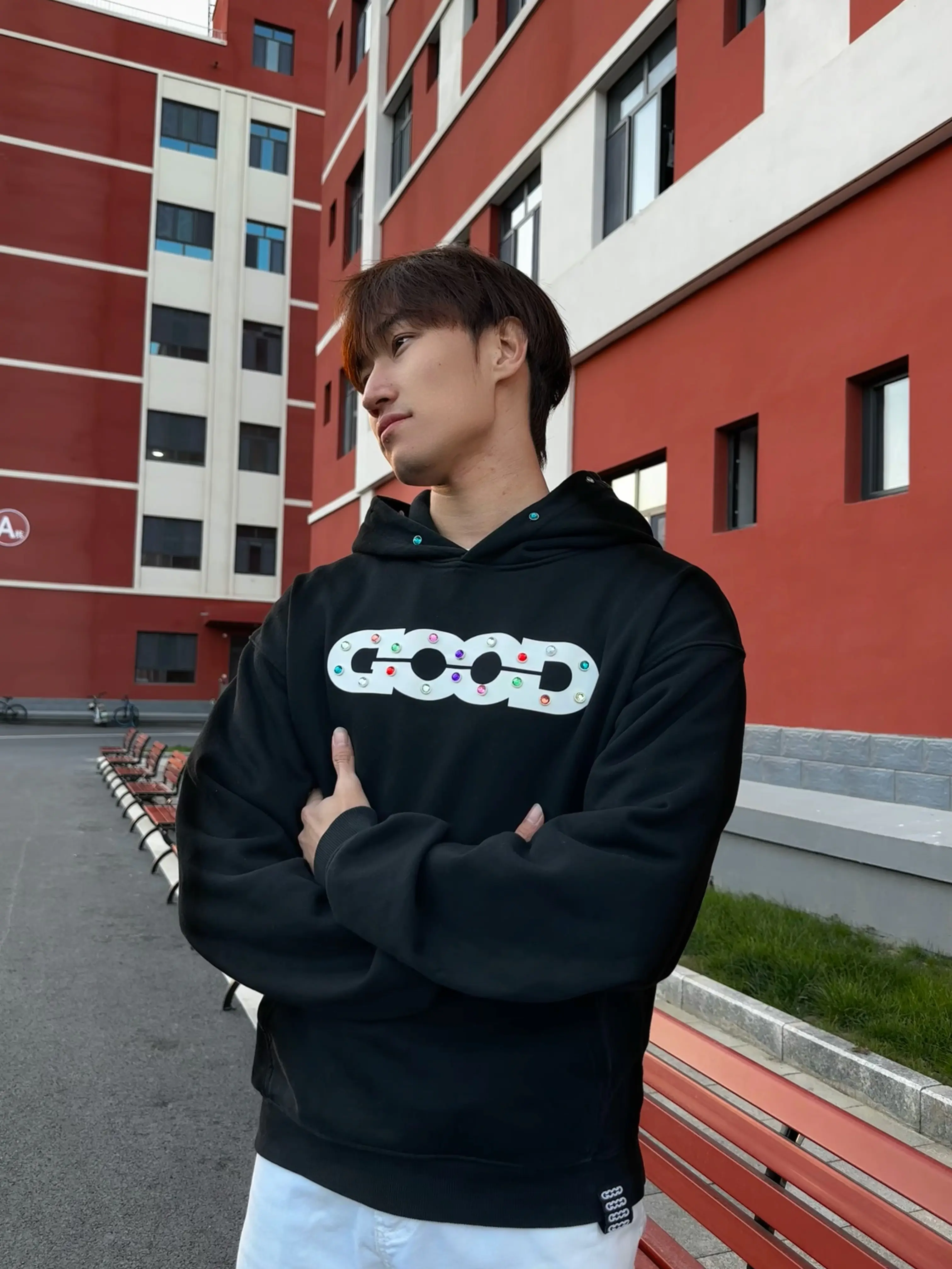 穿搭分享|黑连帽卫衣也太出片了