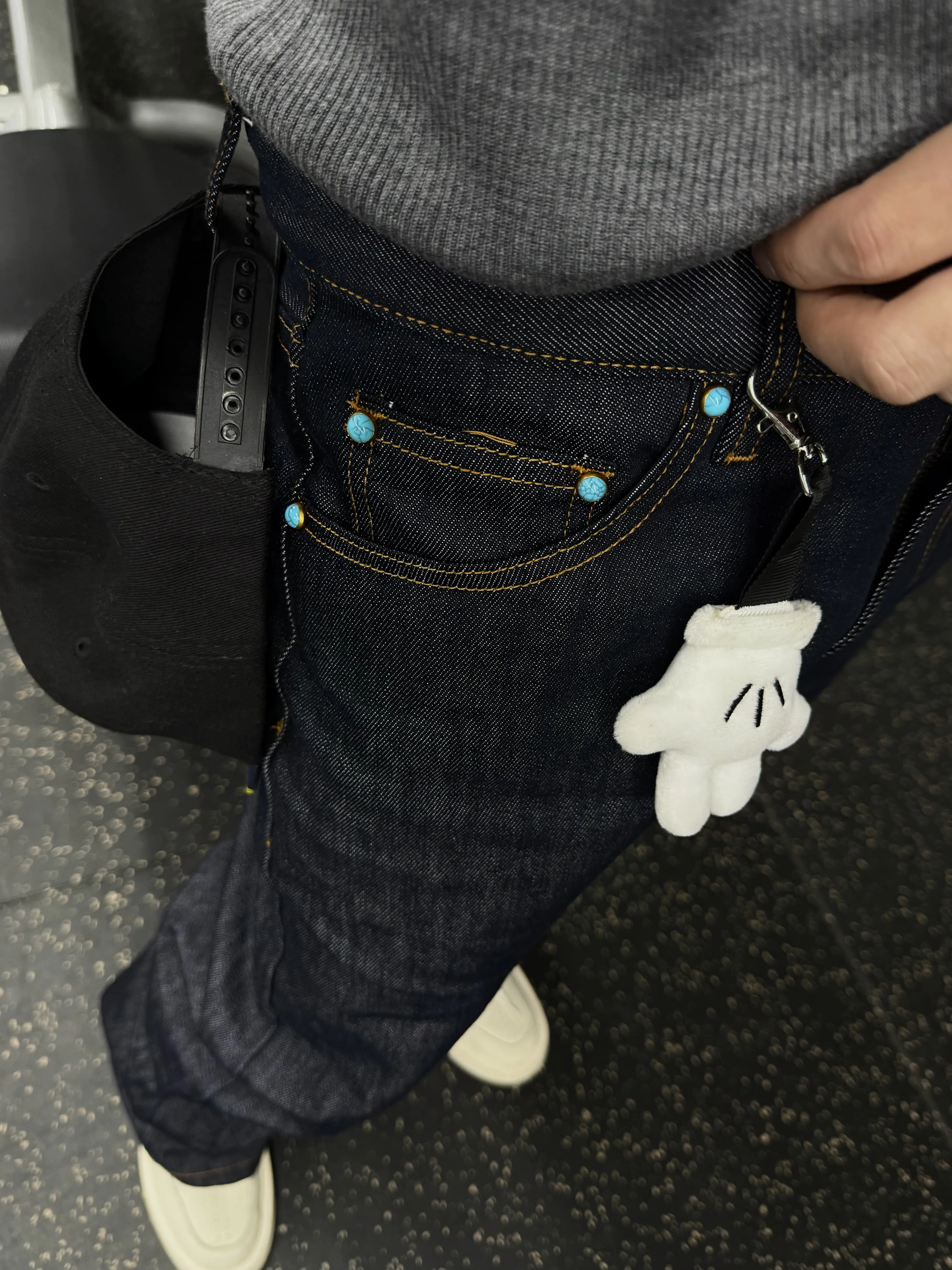 健身房OOTD|原色阔腿牛仔裤穿搭