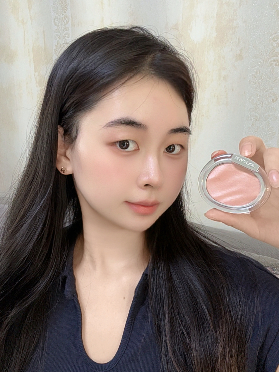 ins裸米杏粉调… 一块通透融肤度高的缎光腮红