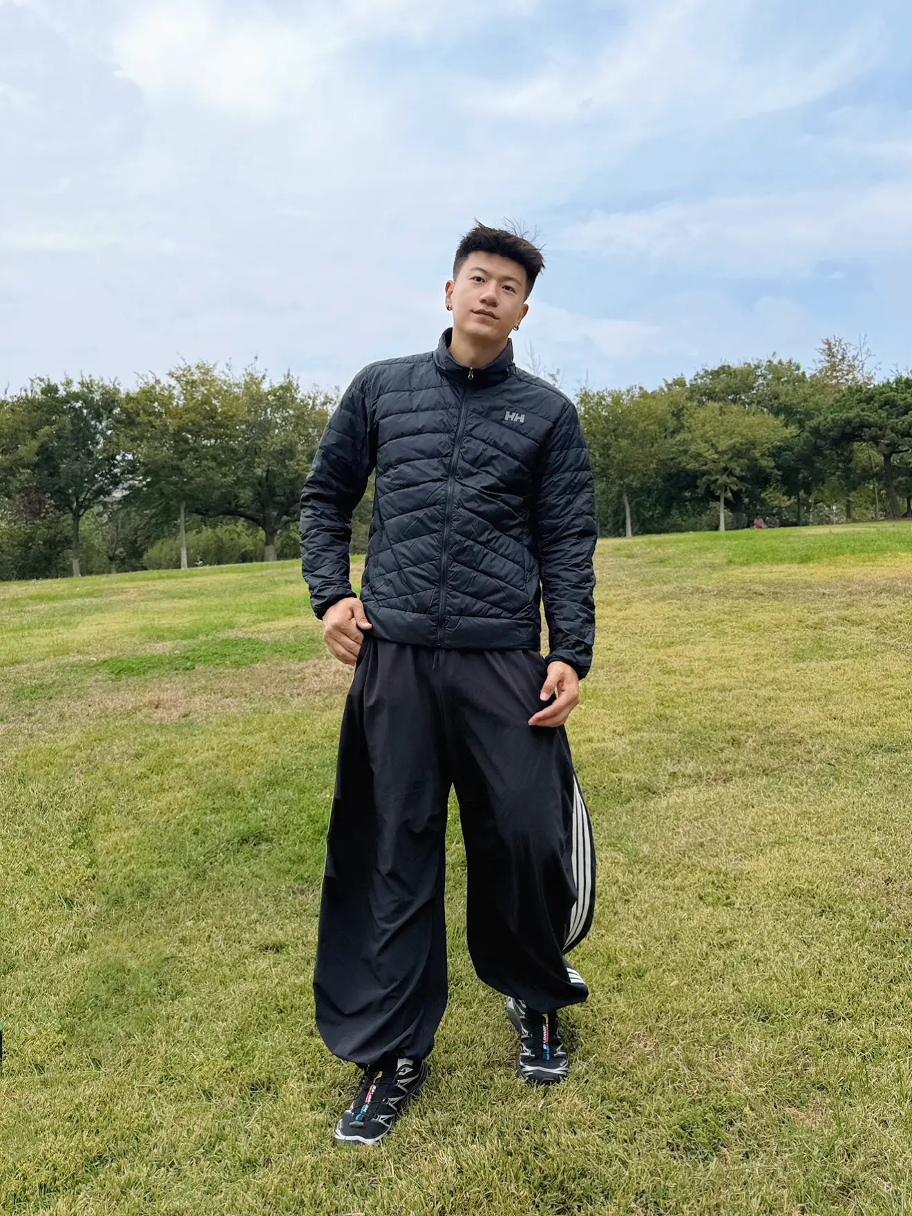 秋冬户外高颜值穿搭 | 这抹绿壳冲锋衣💚,利落有型😎