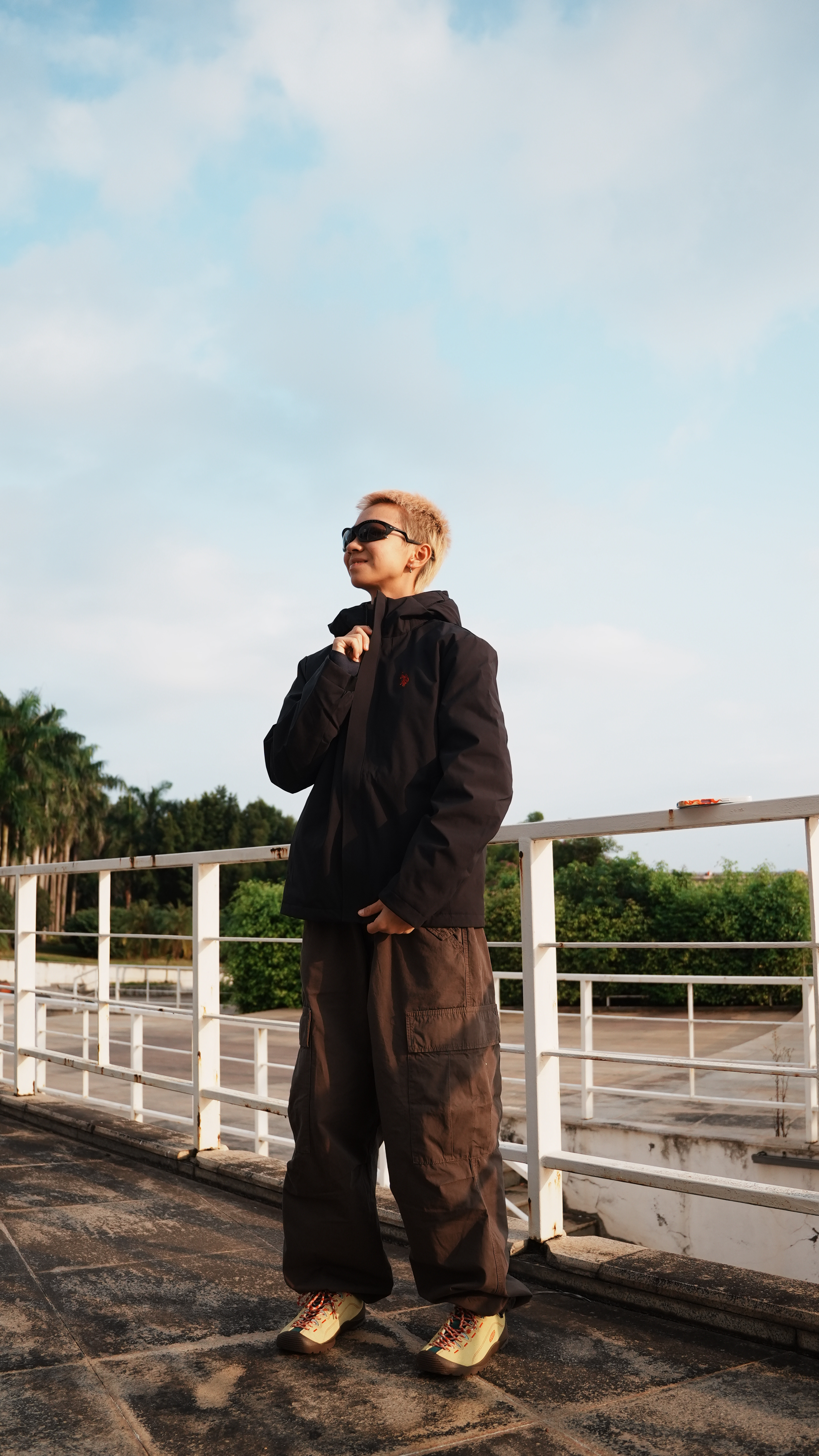 🛹街头City Walk｜你和帅就差这件黑羽绒