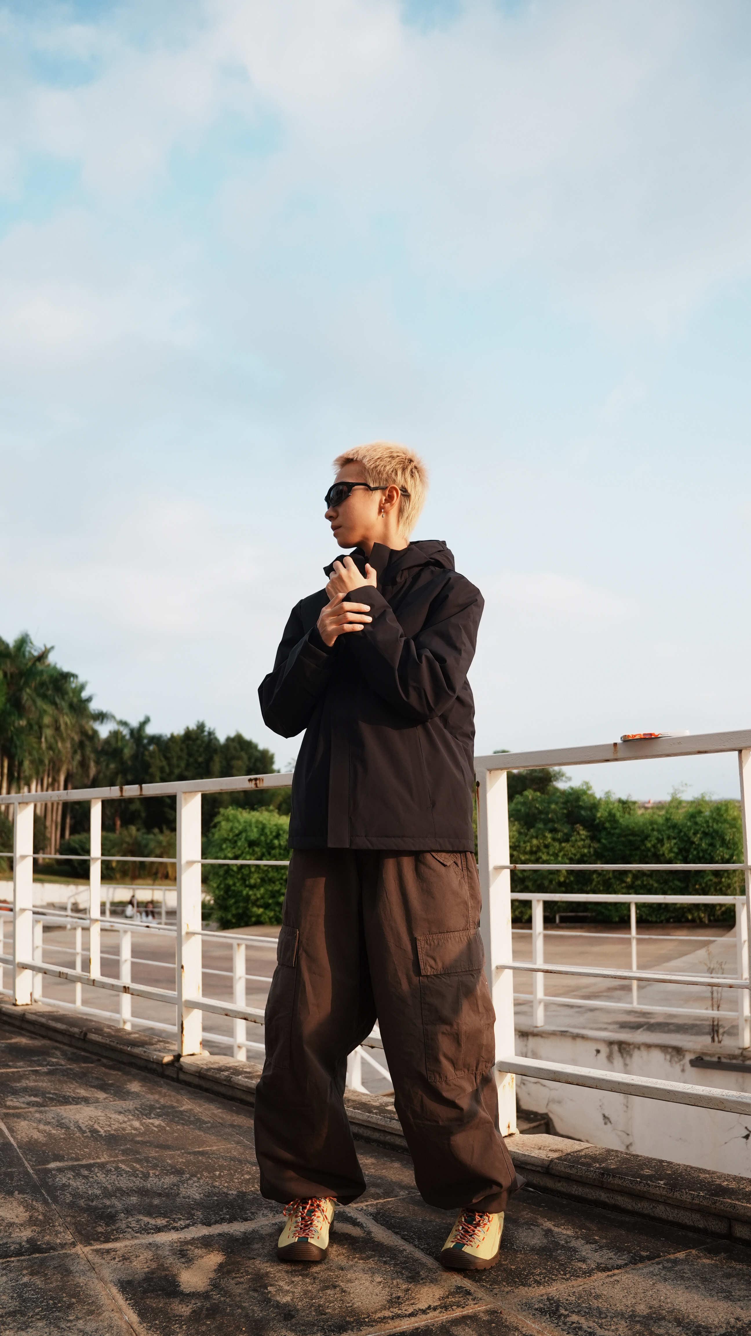 🛹街头City Walk|你和帅就差这件黑羽绒