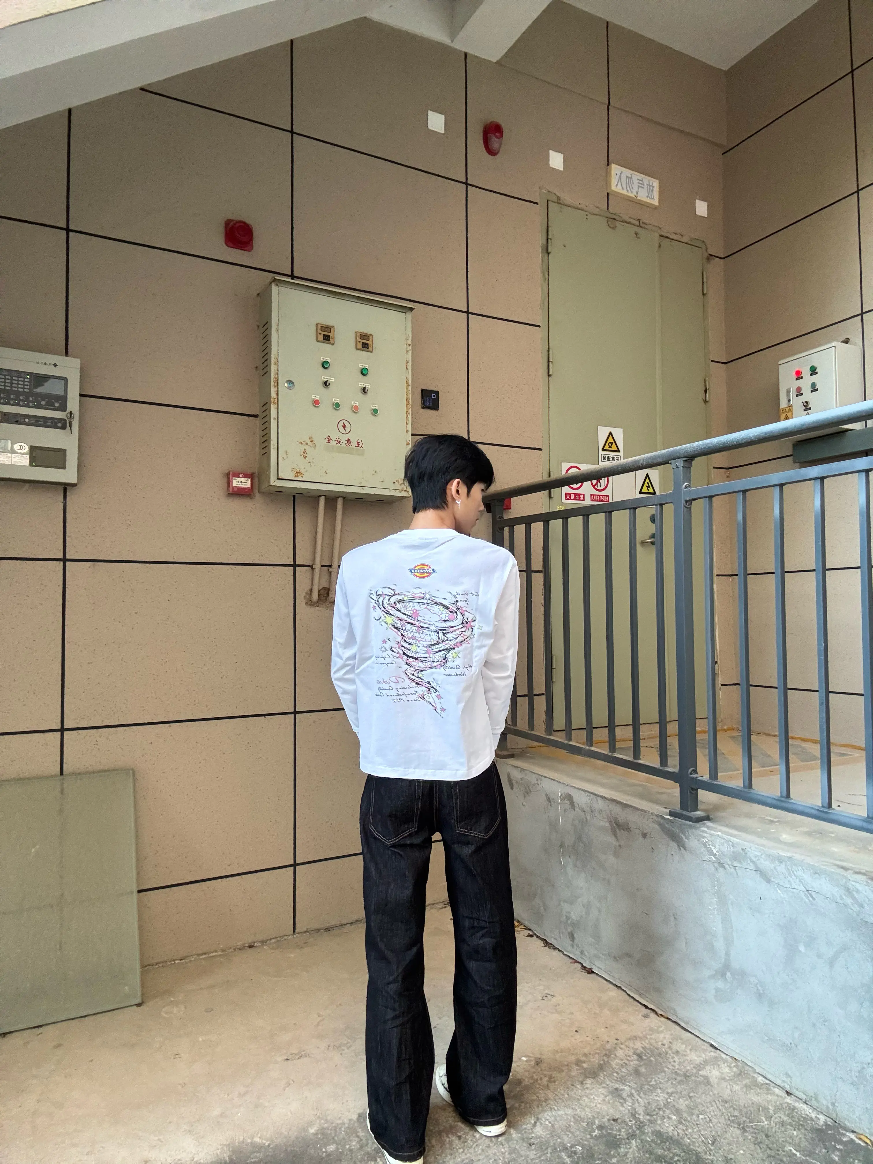 Dickies这件后背印花长袖太戳我了!