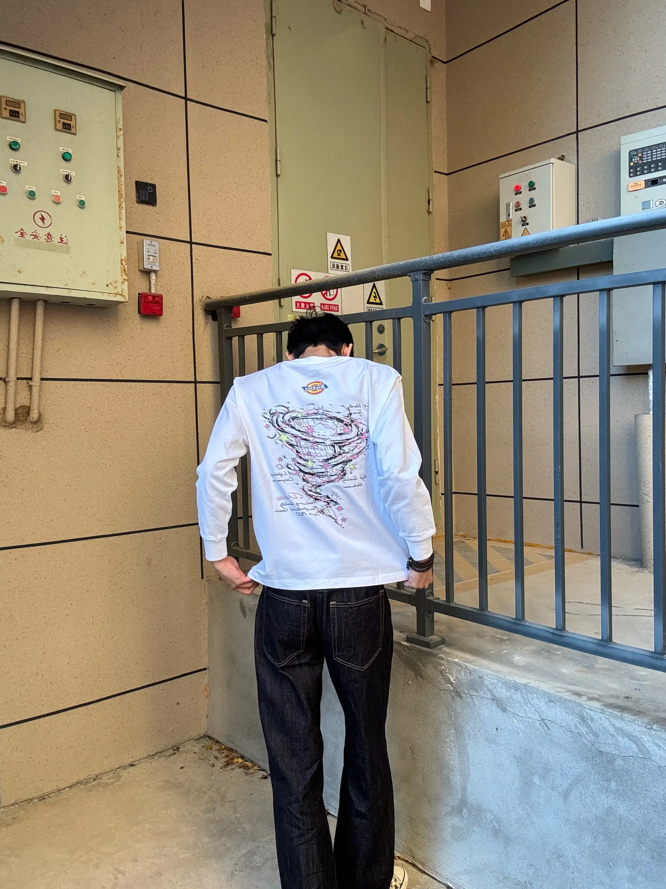Dickies这件后背印花长袖太戳我了!