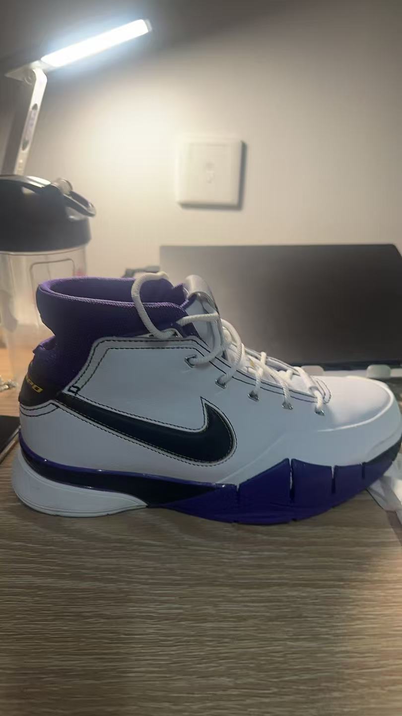 Zoom Kobe 1 白紫“81分配色”